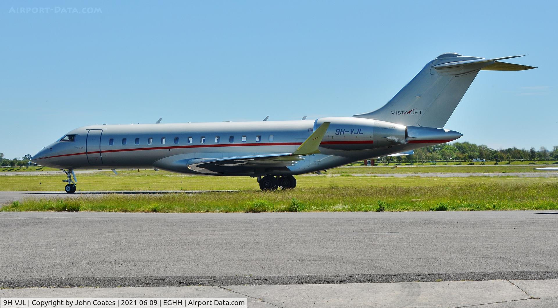 9H-VJL, 2014 Bombardier Global 6000 (BD-700-1A10) C/N 9626, Taxiing on arrival