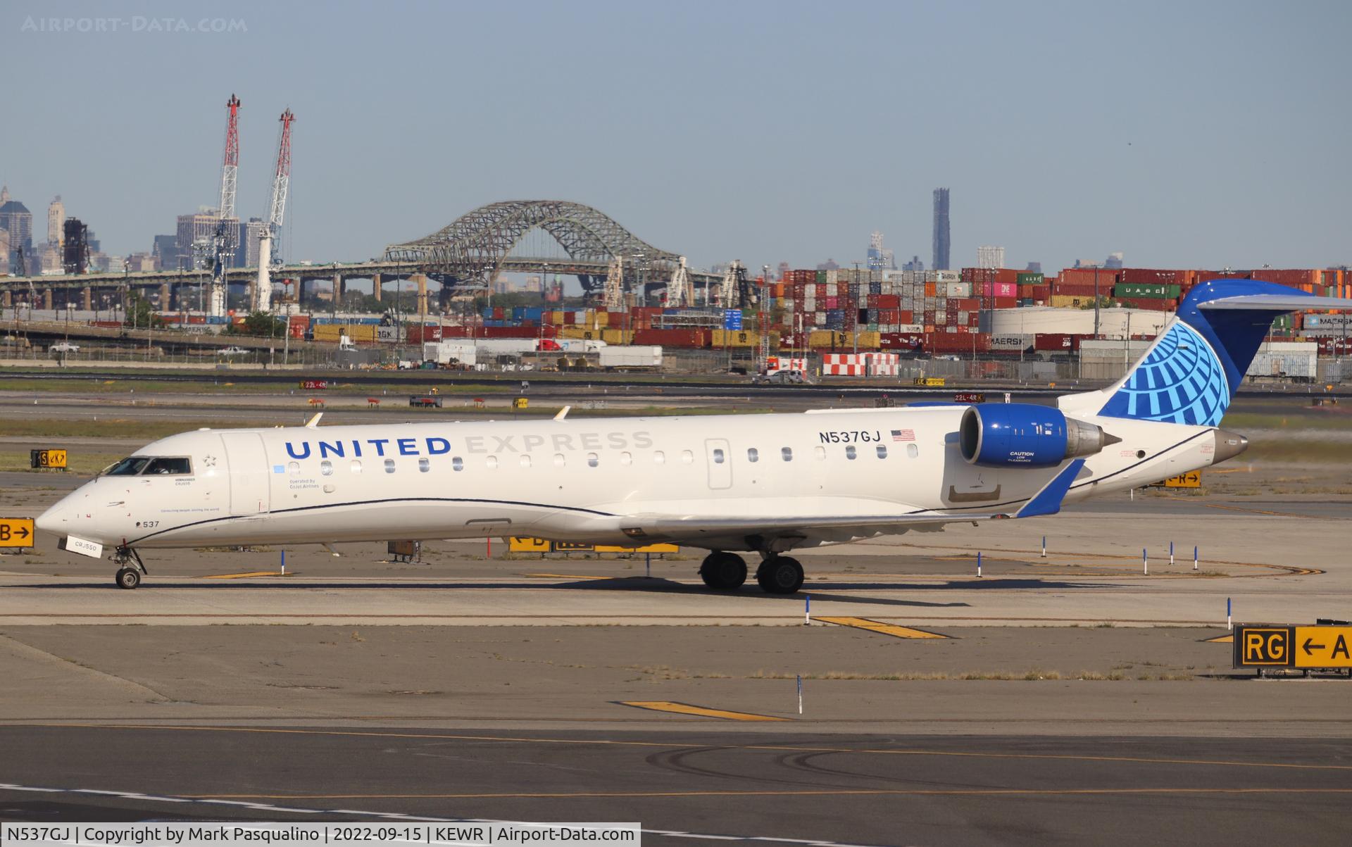 N537GJ, 2005 Bombardier CRJ-702 (CL-600-2C10) Regional Jet C/N 10237, CL-600-2C10