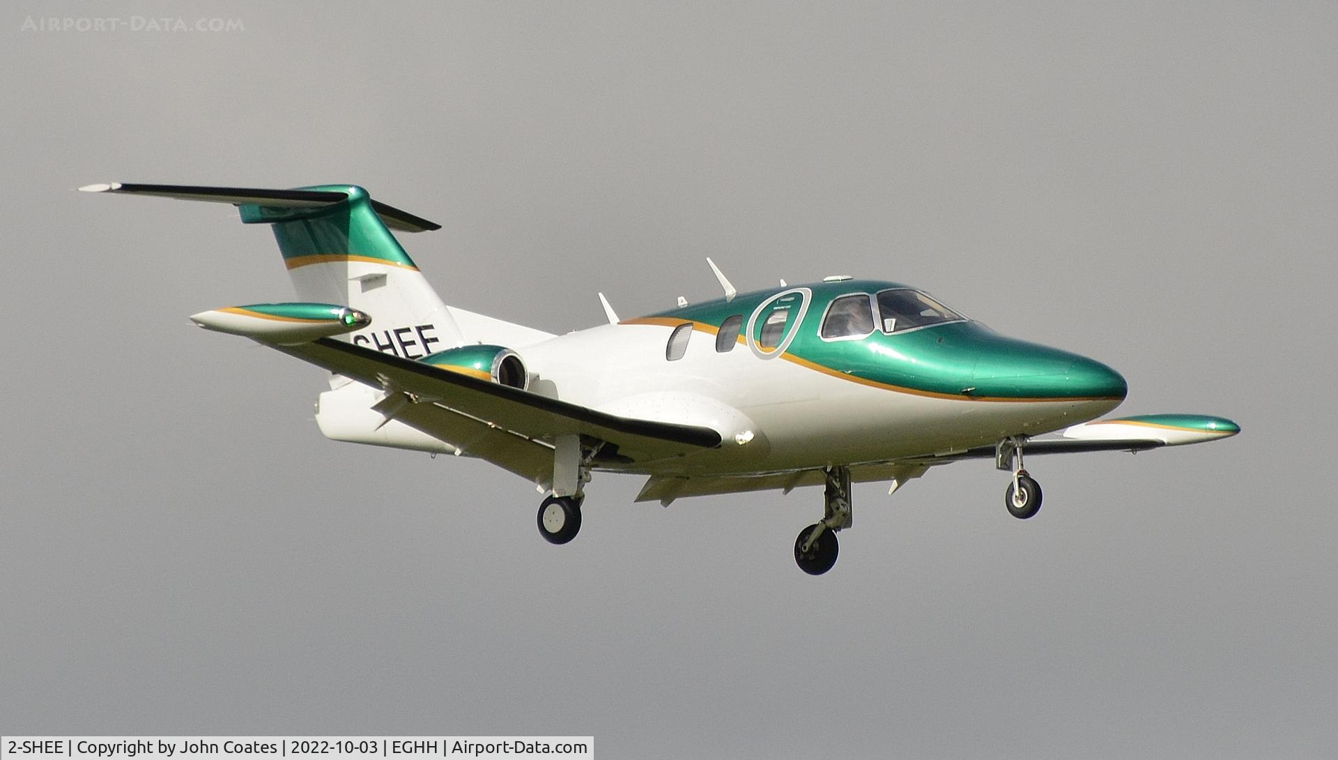 2-SHEE, 2007 Eclipse Aviation Corp EA500 C/N 000020, On approach to 08
