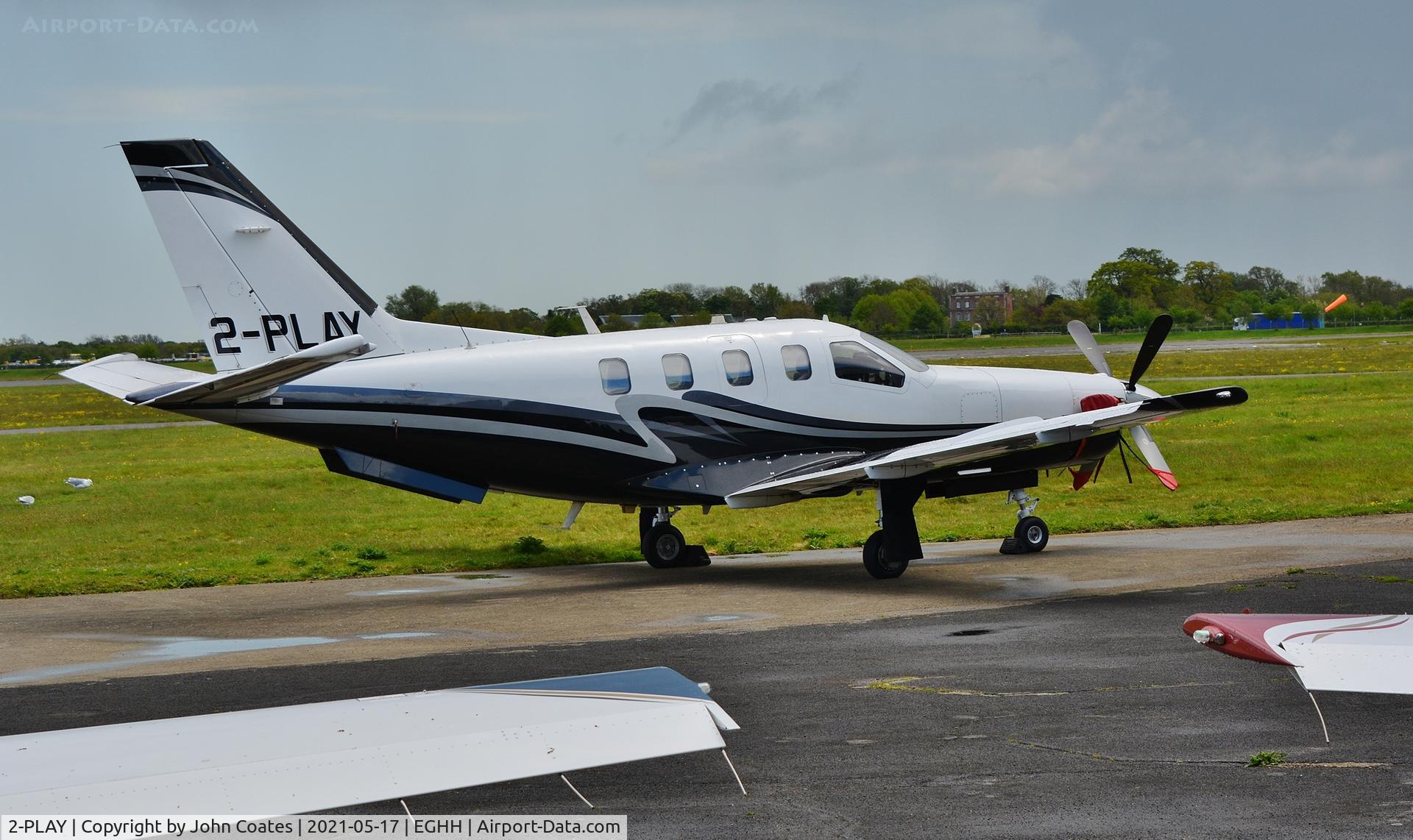 2-PLAY, 2004 Socata TBM-700 C/N 302, At BAS