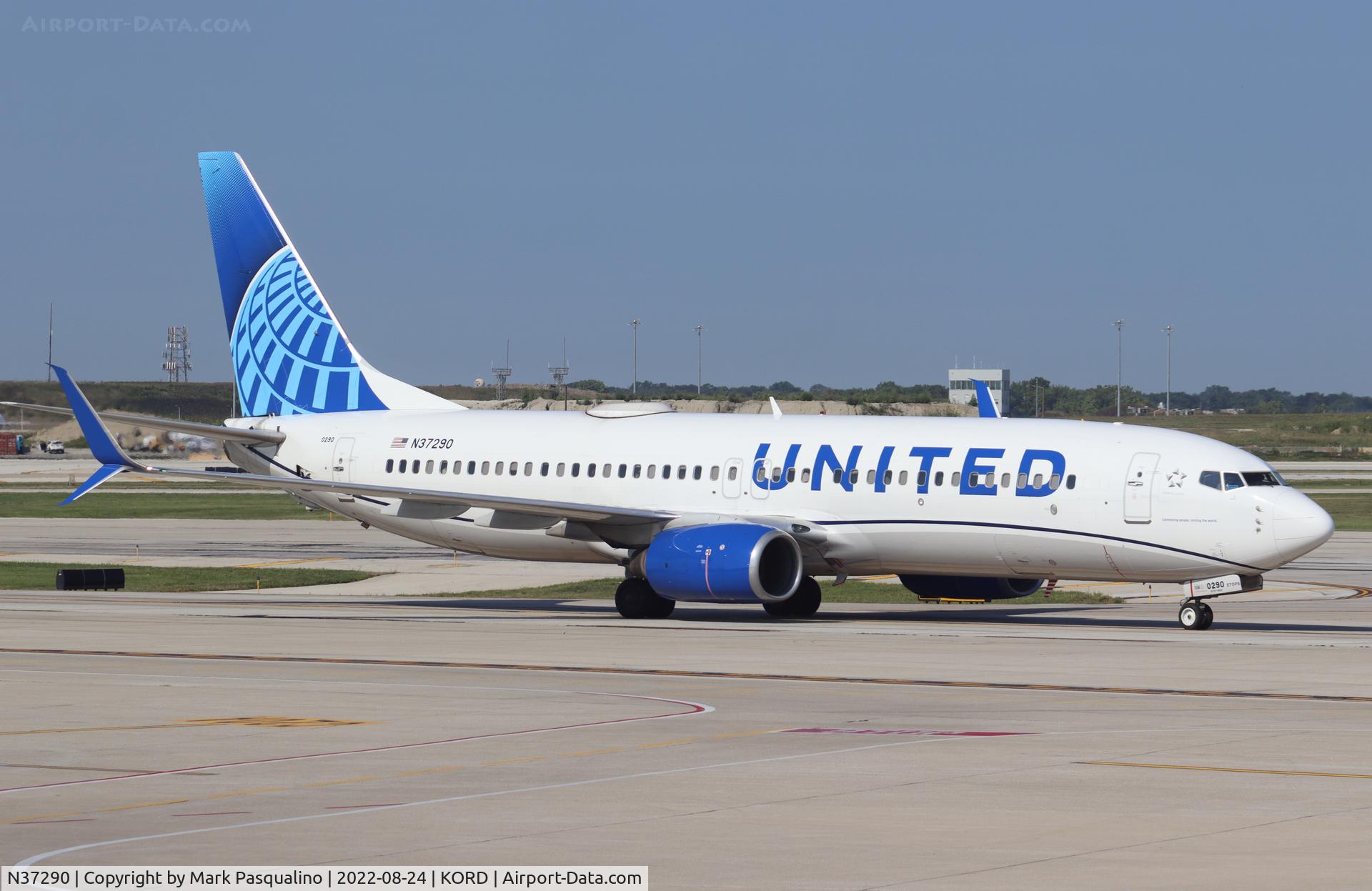 N37290, 2004 Boeing 737-824 C/N 31601, Boeing 737-824