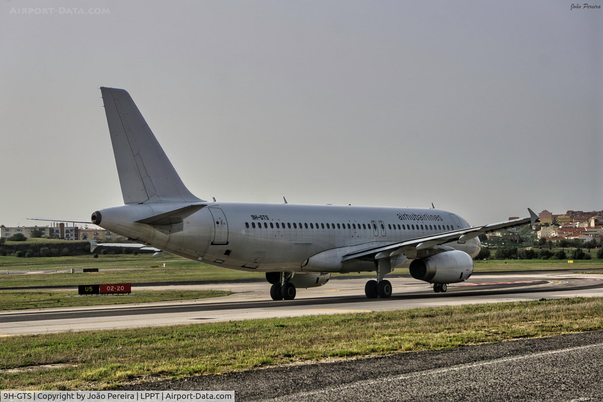 9H-GTS, 2010 Airbus A320-232 C/N 4384, Airhub Airlines A320 at LPPT