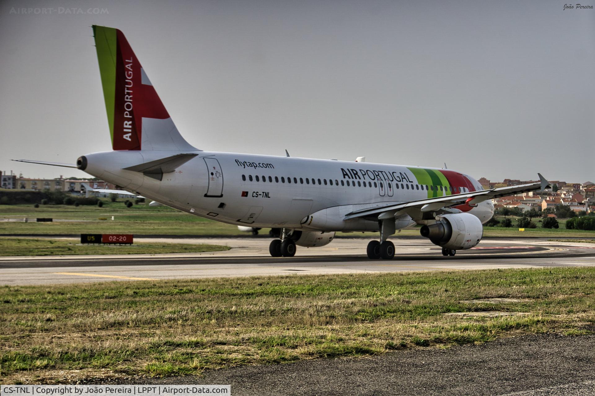 CS-TNL, 2000 Airbus A320-214 C/N 1231, TAP A320 at LPPT