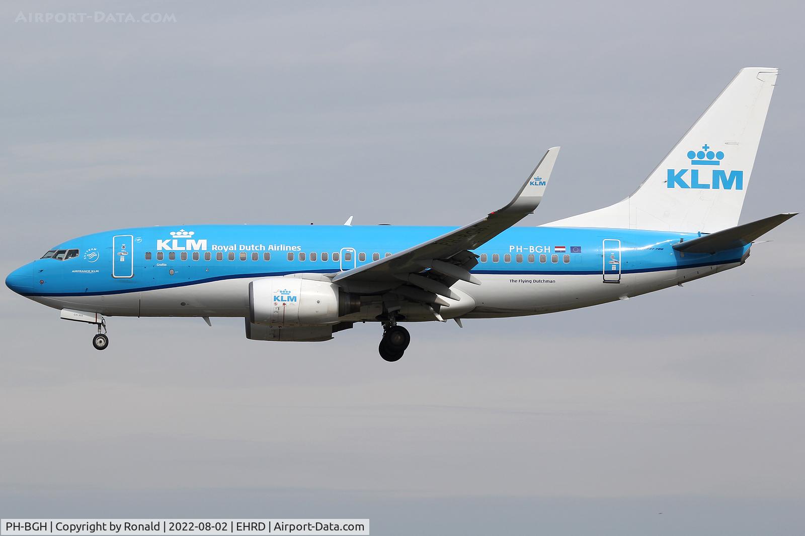 PH-BGH, 2009 Boeing 737-7K2 C/N 38053, at 16hoven