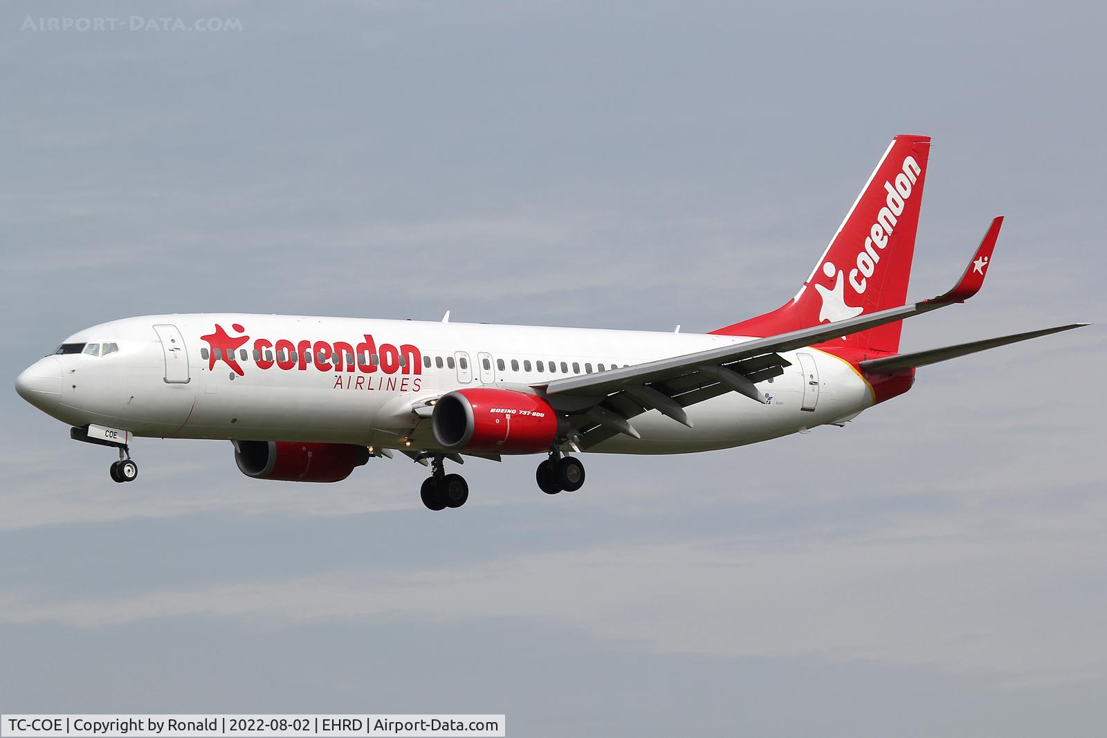 TC-COE, 2011 Boeing 737-86J C/N 36881, at 16hoven