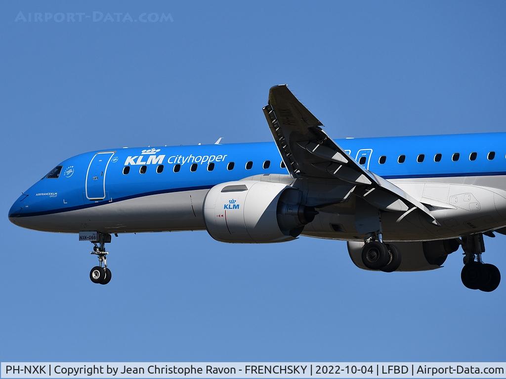 PH-NXK, 2022 Embraer E195-E2 C/N 19020066, KLM1315 from Amsterdam landing runway 29