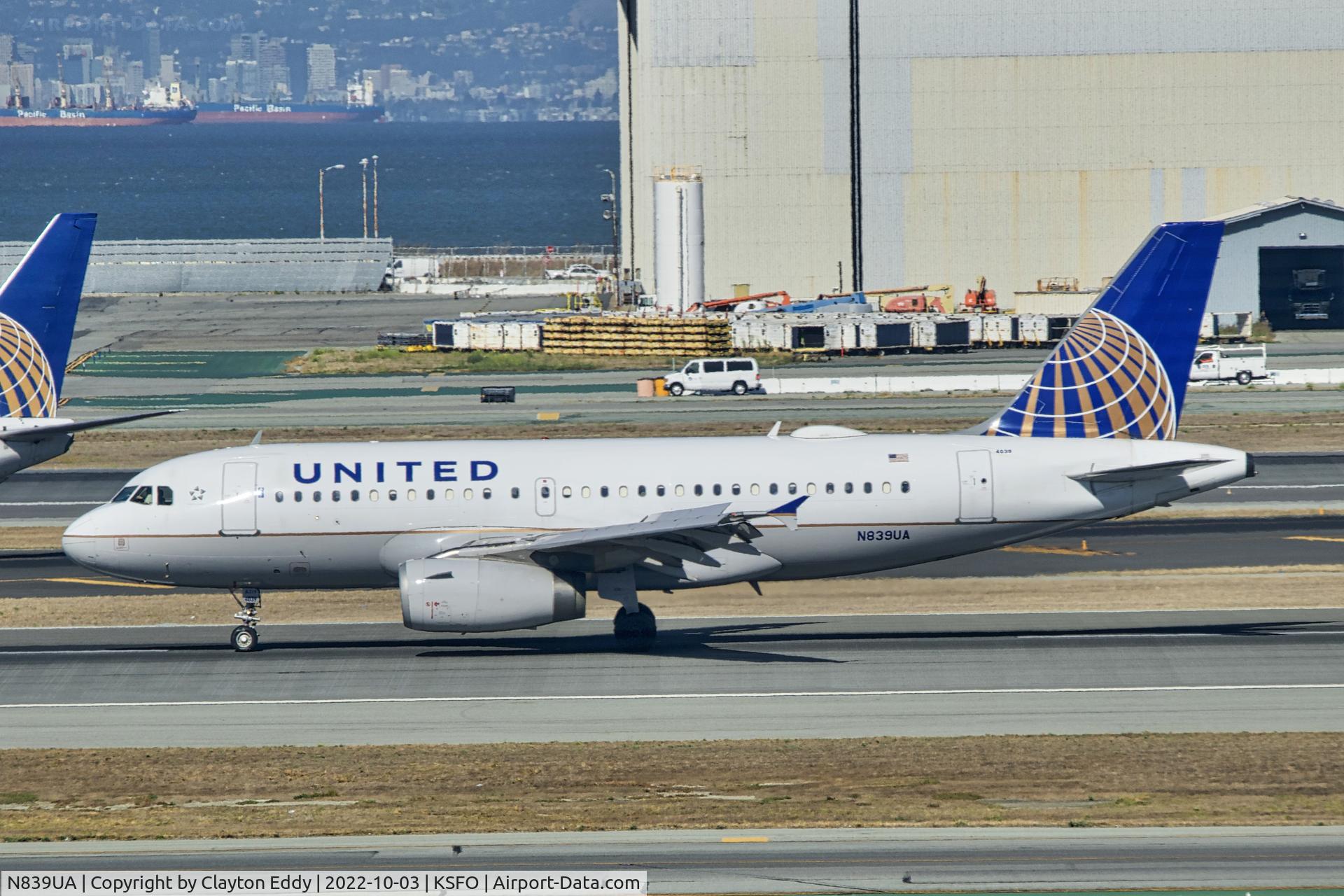 N839UA, 2001 Airbus A319-131 C/N 1507, SFO 2022.