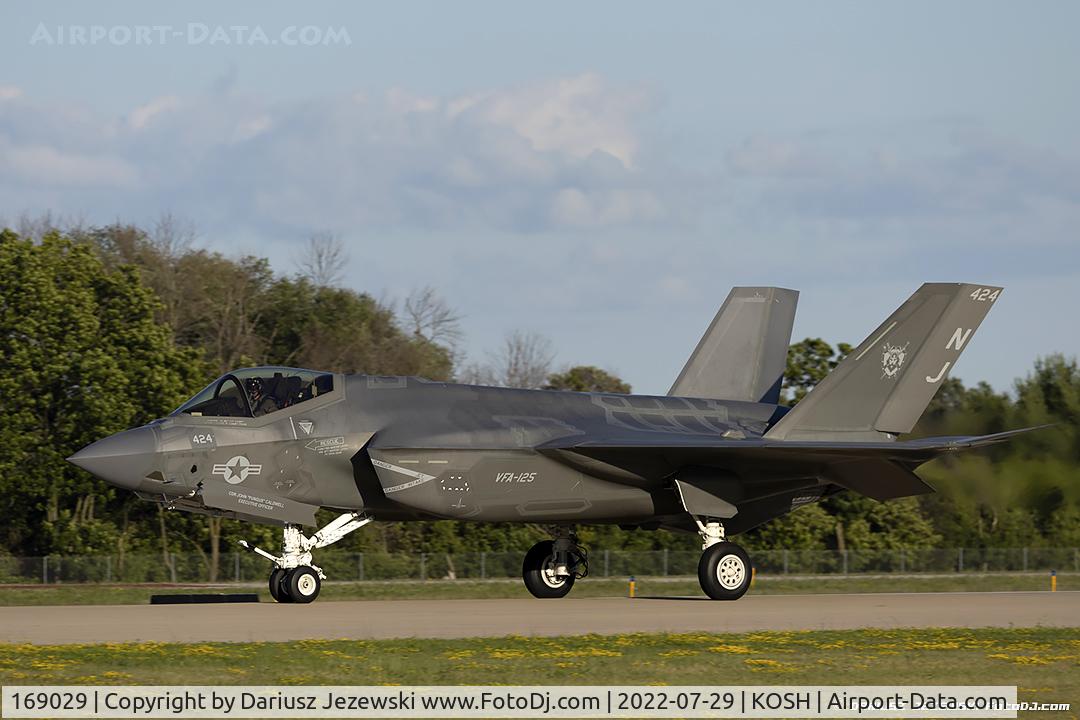 169029, 2014 Lockheed Martin F-35C Lightning II C/N CF-17, F-35C Lightning II 169029 NJ-424 from VFA-125 