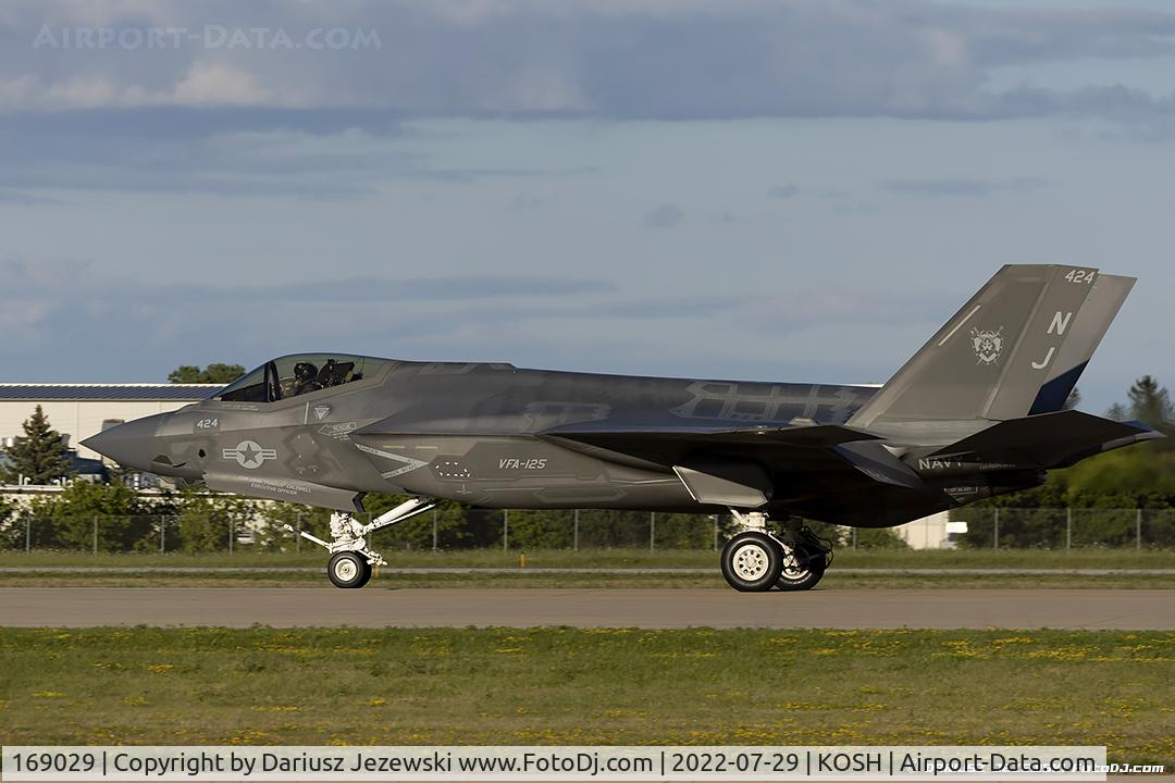169029, 2014 Lockheed Martin F-35C Lightning II C/N CF-17, F-35C Lightning II 169029 NJ-424 from VFA-125 