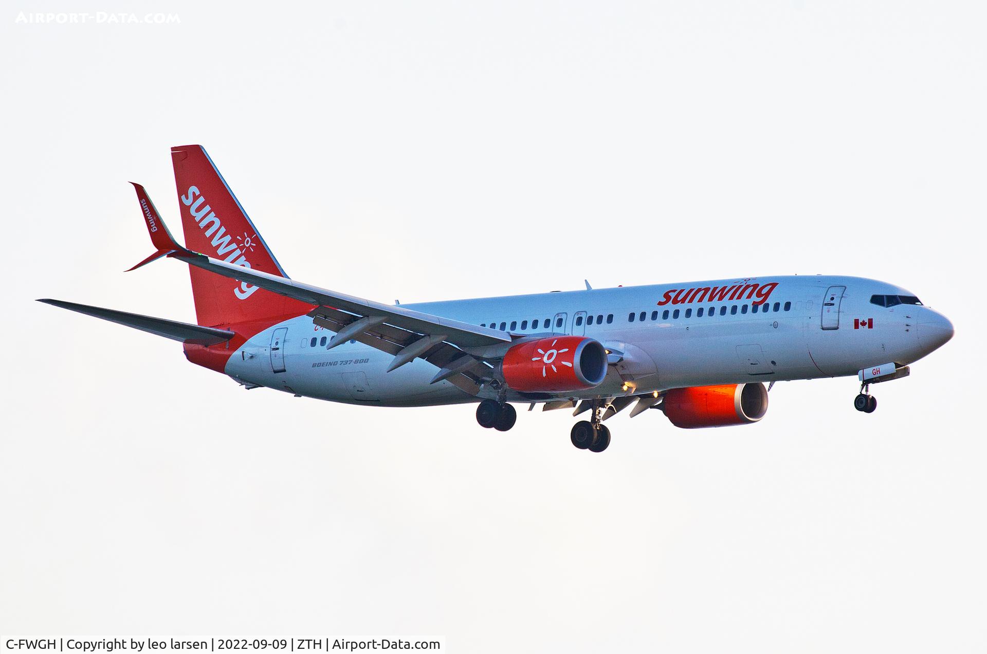 C-FWGH, 2011 Boeing 737-86J C/N 37752, Zakynthos 9.9.2022