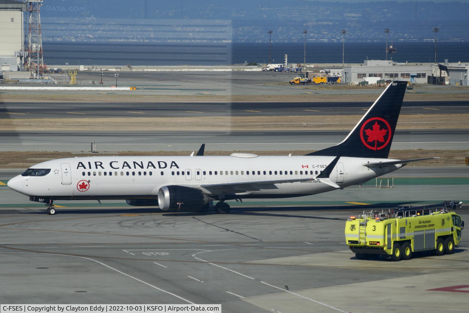 C-FSES, 2018 Boeing 737-8 MAX C/N 61213, SFO 2022.