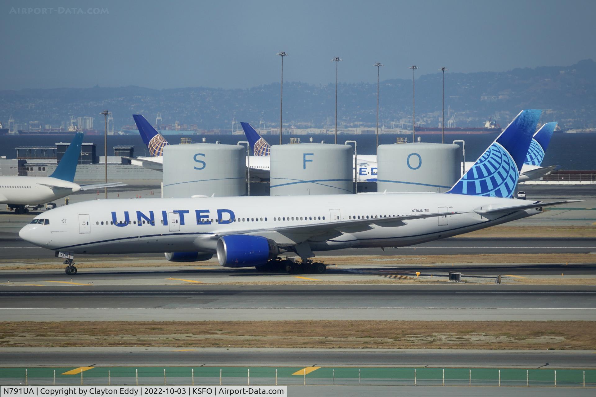 N791UA, 1997 Boeing 777-222 C/N 26933, SFO 2022.