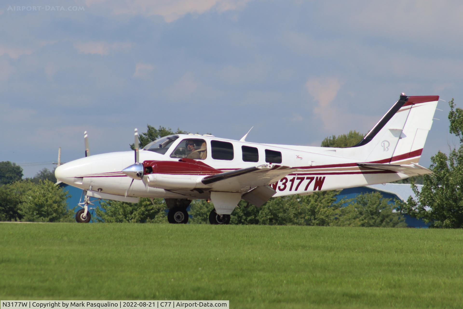 N3177W, 2000 Beech 58 Baron C/N TH-1967, Beech 58