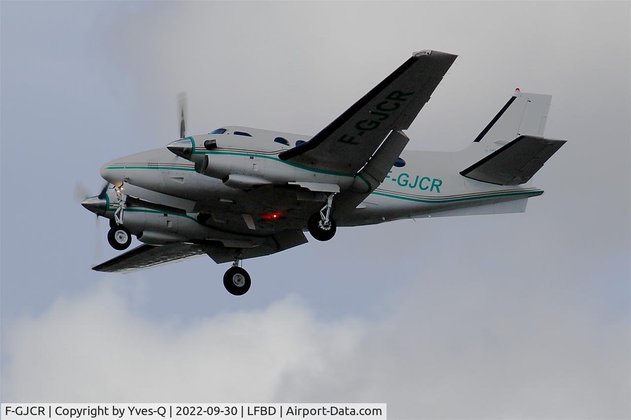 F-GJCR, 1977 Beech E90 King Air C/N LW-251, Beech E90 King Air, On final rwy 23, Bordeaux Mérignac airport (LFBD-BOD)