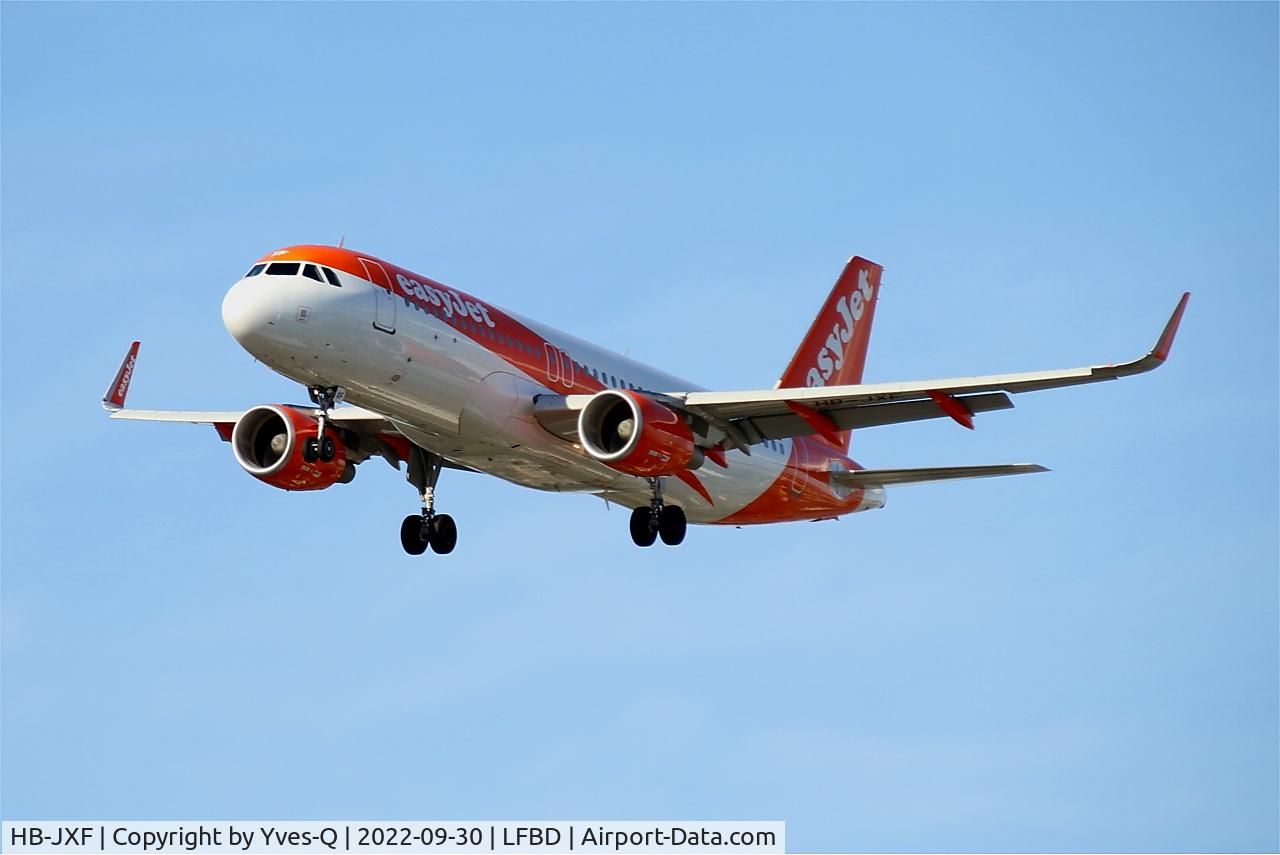 HB-JXF, 2016 Airbus A320-214 C/N 7340, Airbus A320-214, Short approach rwy 23, Bordeaux Mérignac airport (LFBD-BOD)