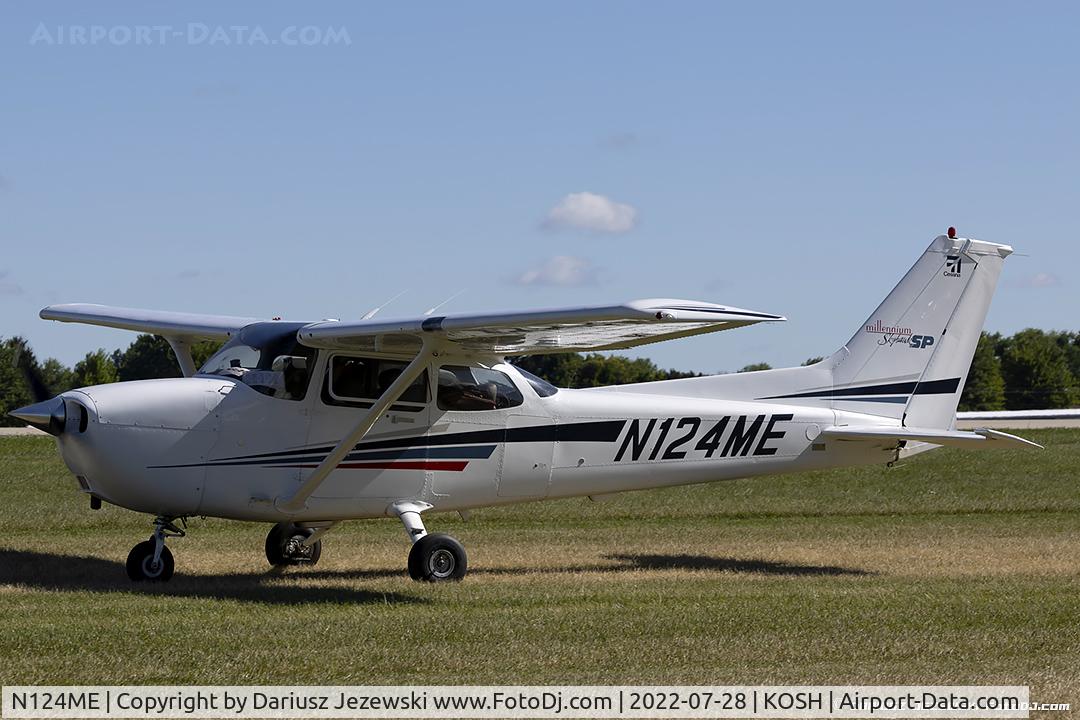 N124ME, 2000 Cessna 172S Skyhawk SP C/N 172S8372, Cessna 172S Skyhawk  C/N 172S8372, N124ME