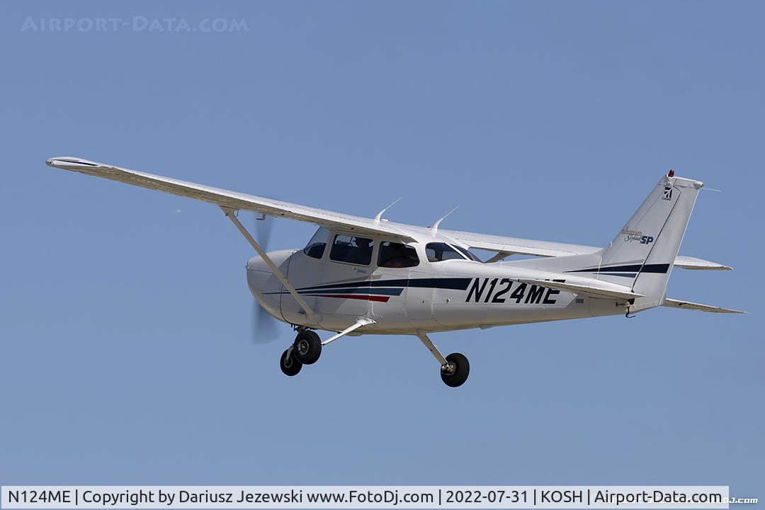 N124ME, 2000 Cessna 172S Skyhawk SP C/N 172S8372, Cessna 172S Skyhawk  C/N 172S8372, N124ME