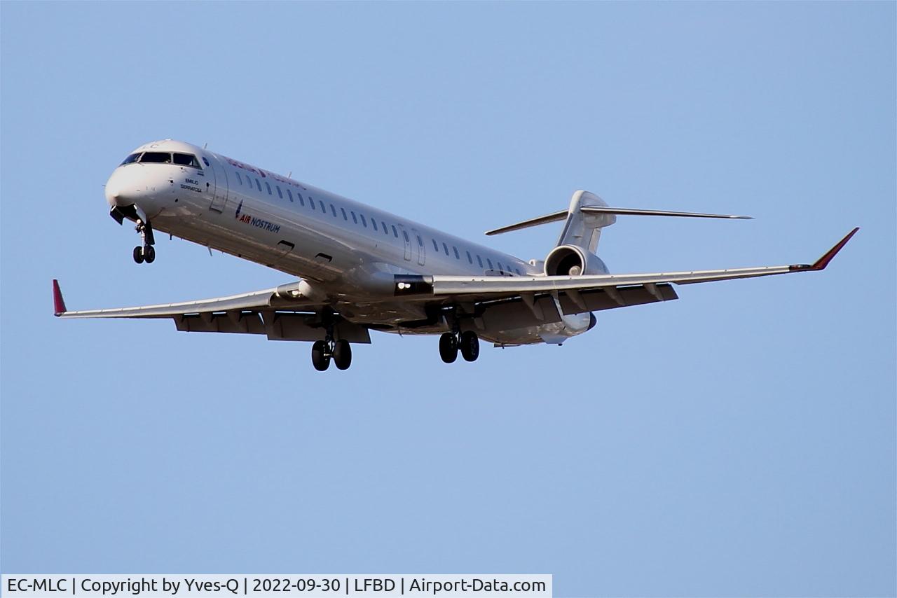 EC-MLC, 2016 Bombardier CRJ-1000ER NG (CL-600-2E25) C/N 19048, Bombardier CRJ-1000ER NG, Short approach rwy 23, Bordeaux Mérignac airport (LFBD-BOD)