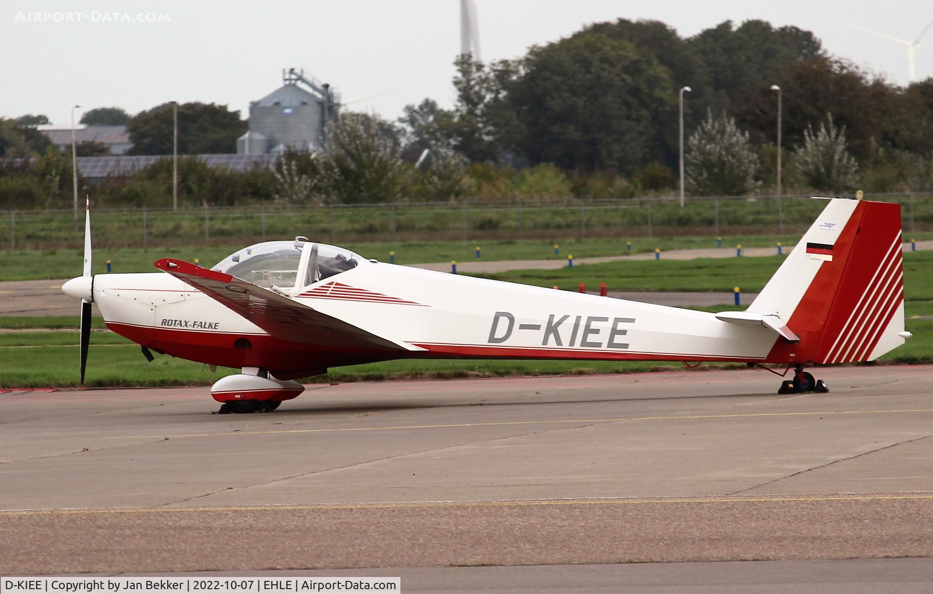 D-KIEE, Scheibe SF-25C Rotax-Falke C/N 44644, Lelystad Airport