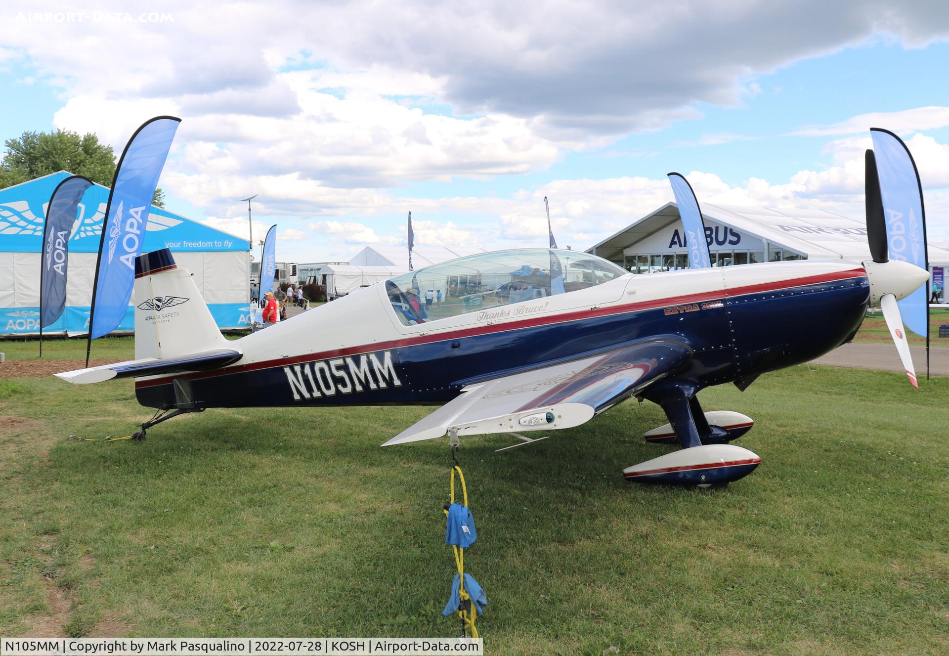 N105MM, 1998 Extra EA-300L C/N 071, Extra EA-300L