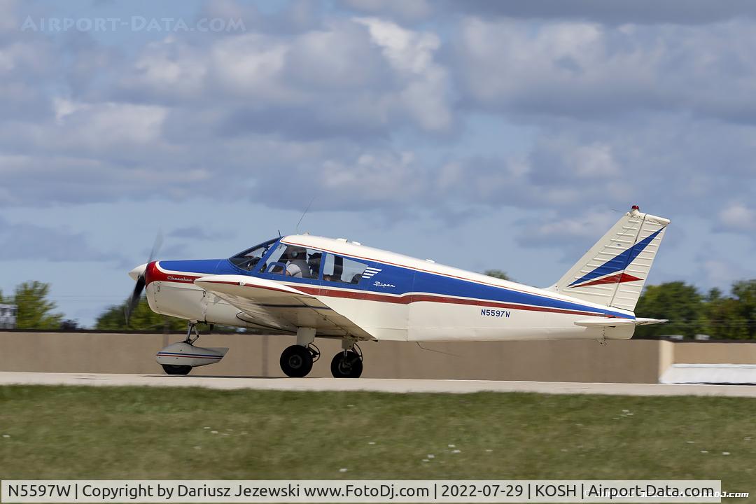 N5597W, 1962 Piper PA-28-160 Cherokee C/N 28-733, Piper PA-28-160 Cherokee  C/N 28-733, N5597W