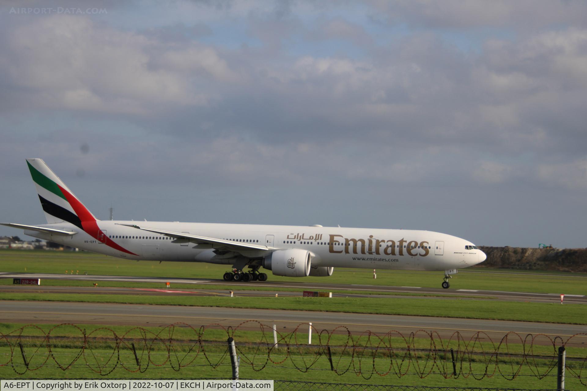 A6-EPT, 2016 Boeing 777-300/ER C/N 42339, A6-EPT taking off rw 22R