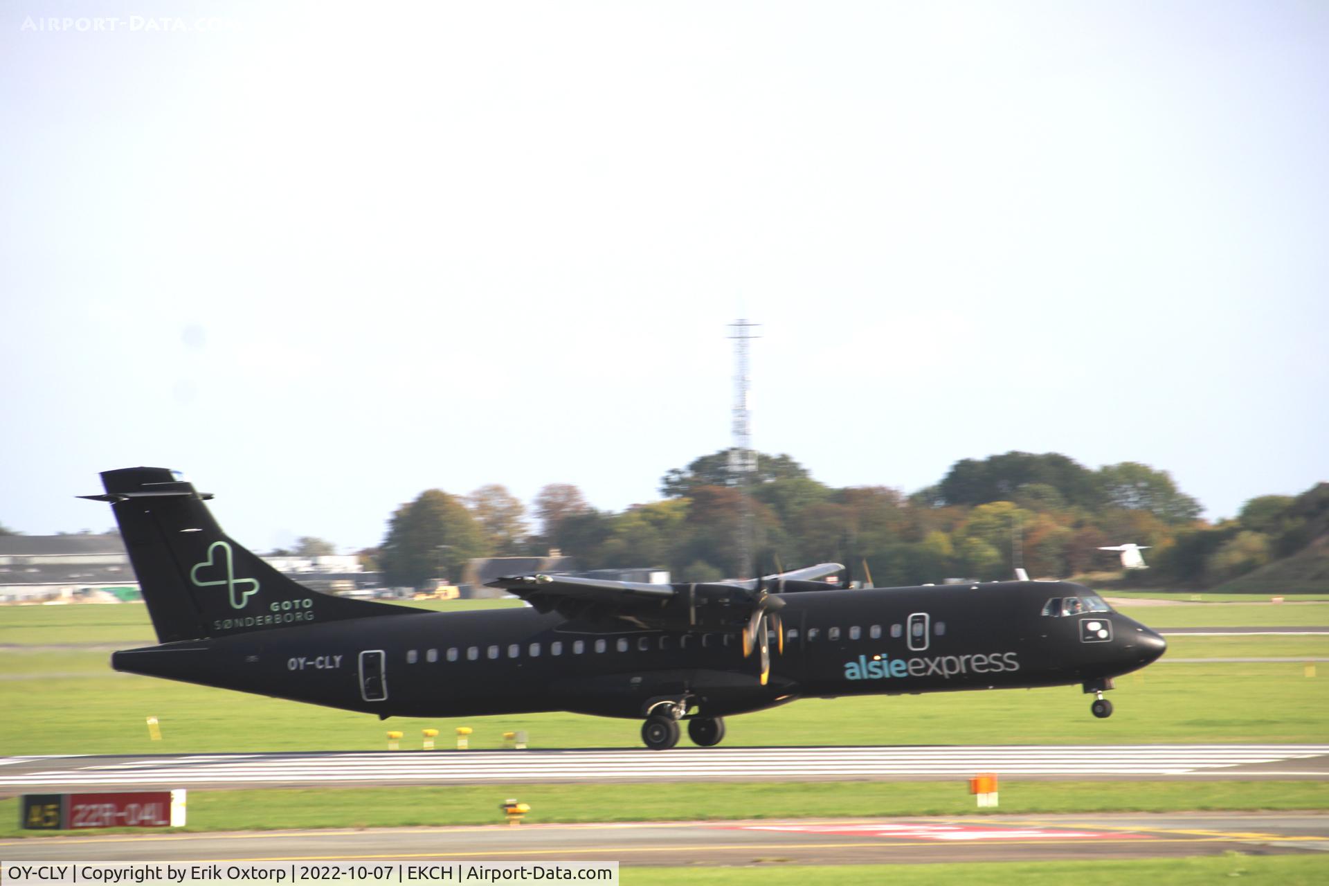 OY-CLY, 2008 ATR 72-212A C/N 799, OY-CLY taking off rw 22L