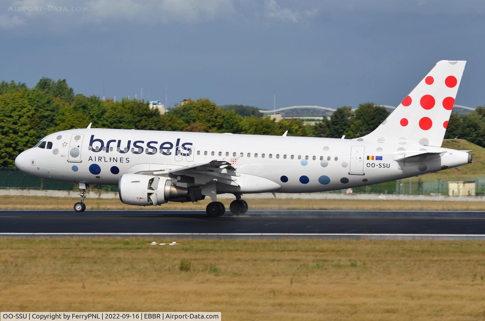 OO-SSU, 2004 Airbus A319-111 C/N 2230, Reverse applied while landing