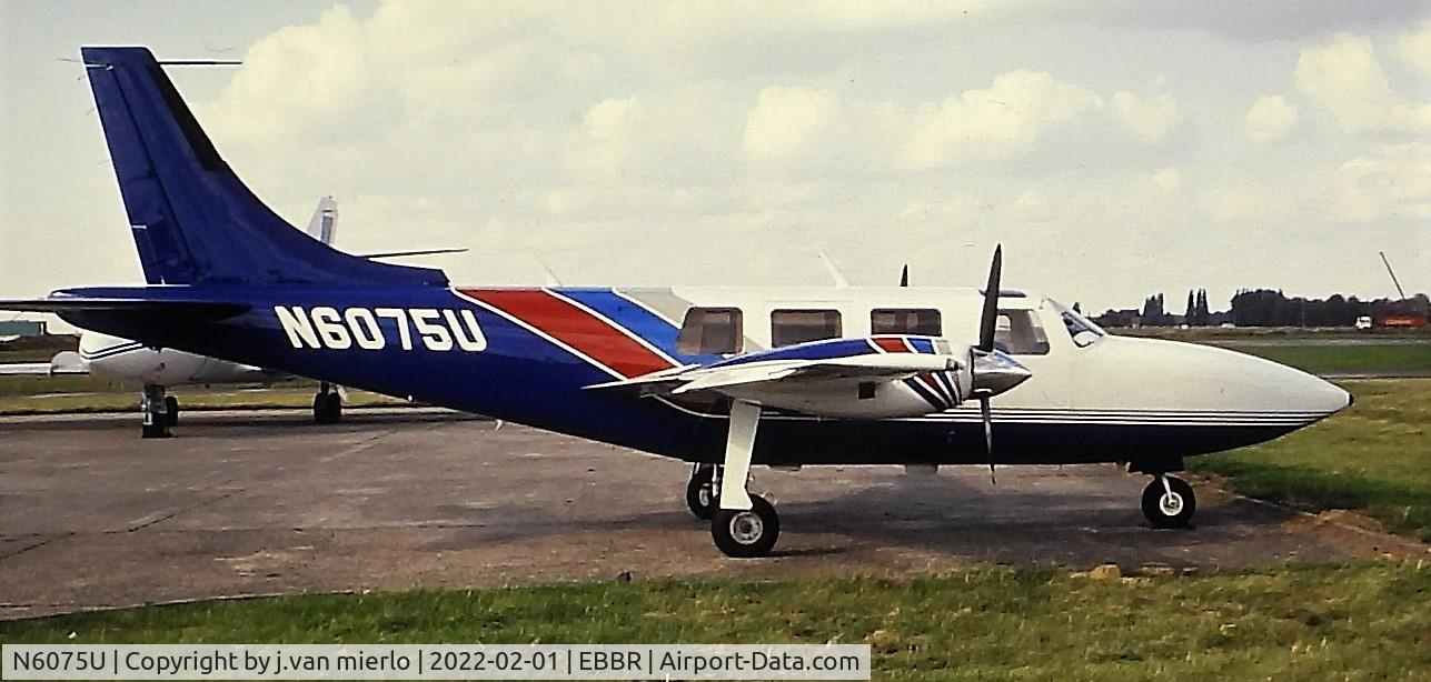 N6075U, 1979 Piper Aerostar 601P C/N 61P07107963342, Slide scan