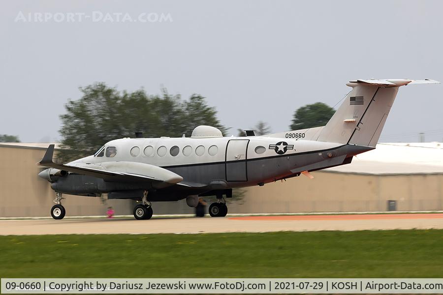 09-0660, 2009 Raytheon Beech MC-12W (B350) Liberty C/N FL-660, MC-12W Liberty 09-0660  from 185th SOS 137th SOW Will Rogers ANGB, OK