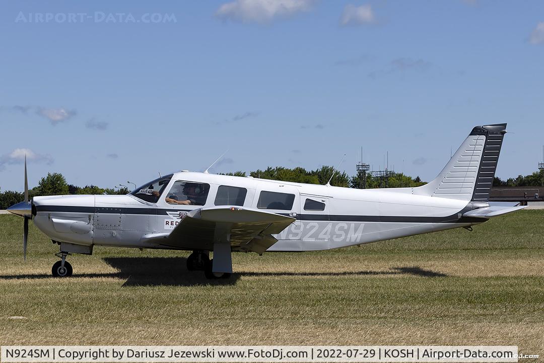 N924SM, 1976 Piper PA-32R-300 Cherokee Lance C/N 32R-7680090, Piper PA-32R-300 Cherokee Lance  C/N 32R-7680090, N924SM
