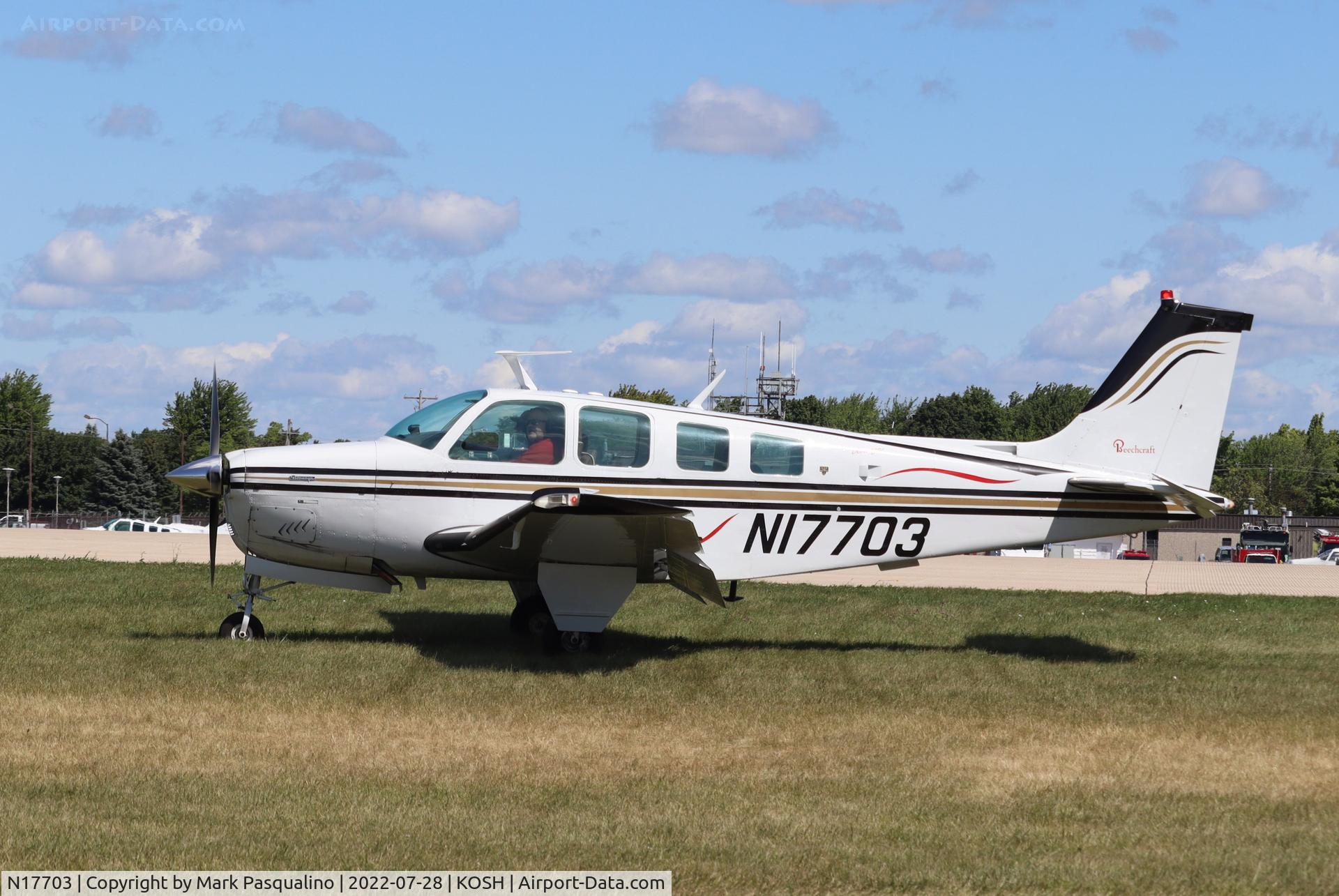 N17703, 1977 Beech A36 Bonanza 36 C/N E-1007, Beech A36
