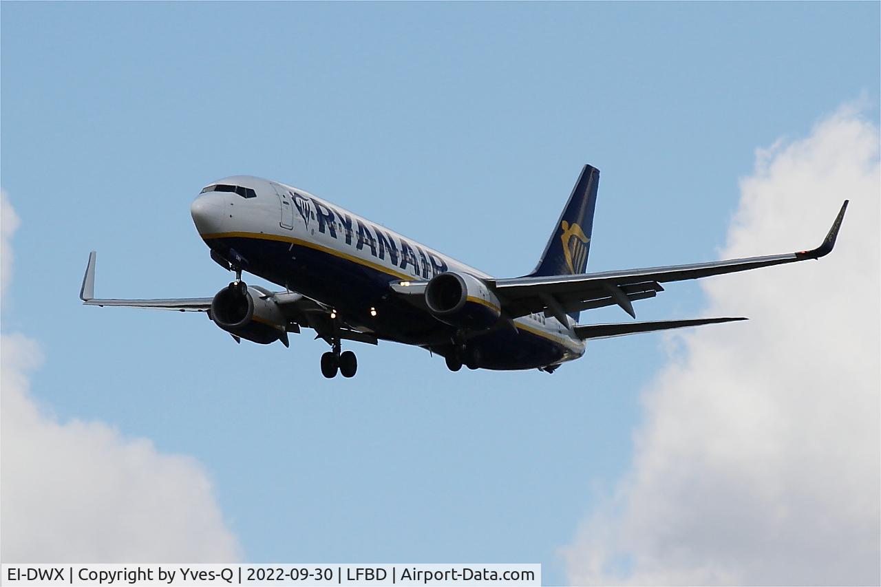 EI-DWX, 2008 Boeing 737-8AS C/N 33630, Boeing 737-8AS, Short approach rwy 23, Bordeaux Mérignac airport (LFBD-BOD)