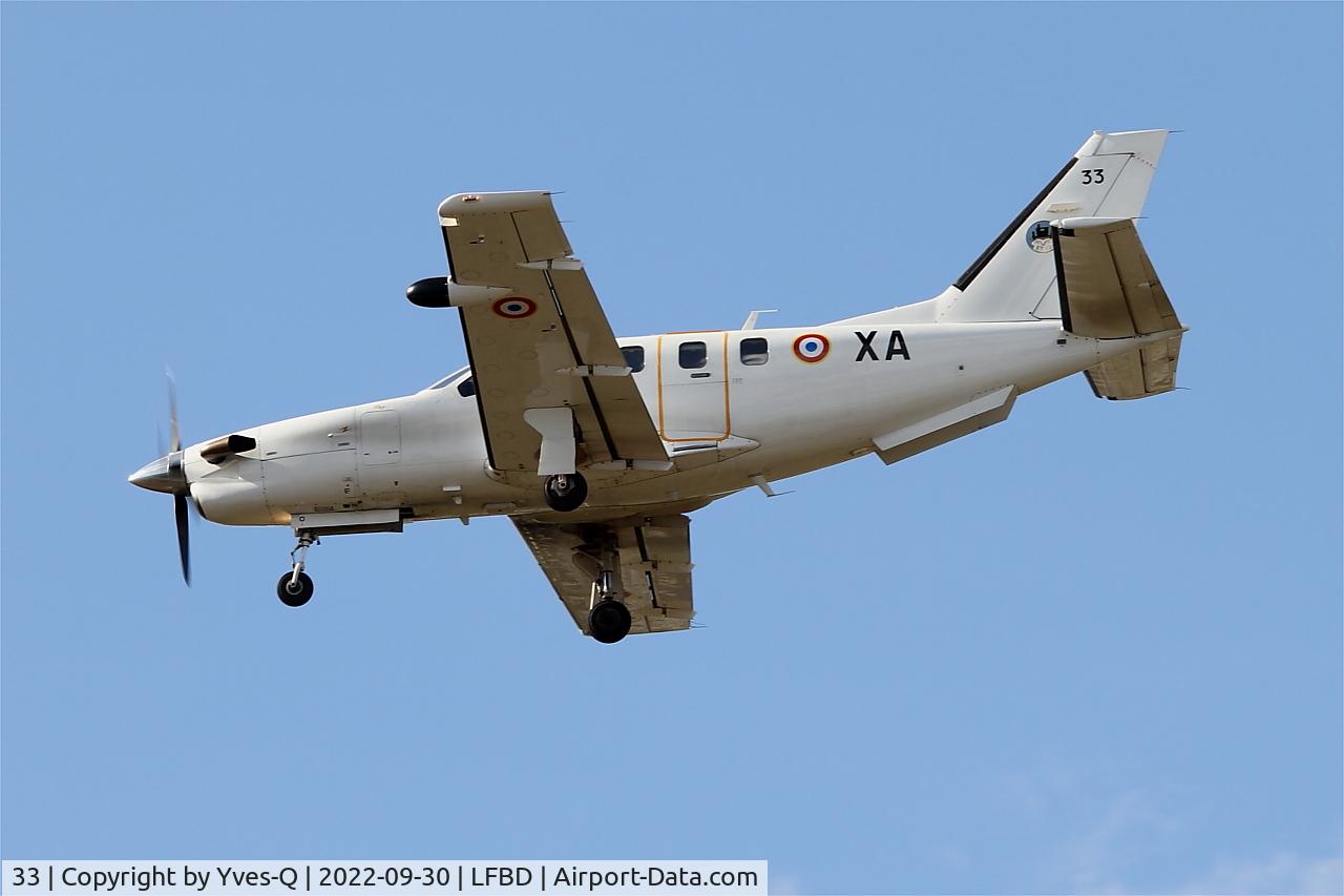 33, Socata TBM-700A C/N 33, Socata TBM-700A, On final rwy 23, Bordeaux Mérignac airport (LFBD-BOD)