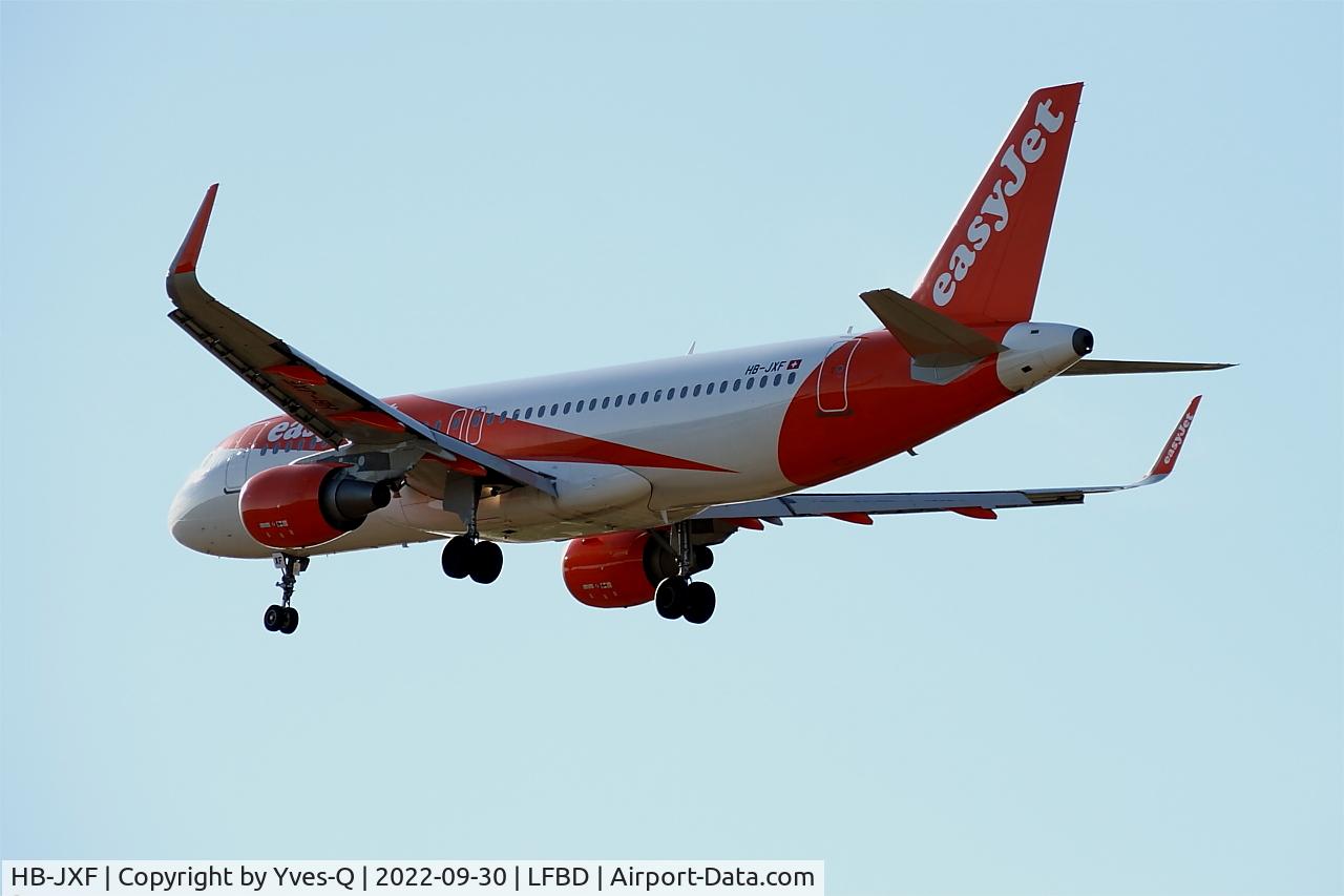 HB-JXF, 2016 Airbus A320-214 C/N 7340, Airbus A320-214, On final rwy 23, Bordeaux Mérignac airport (LFBD-BOD)