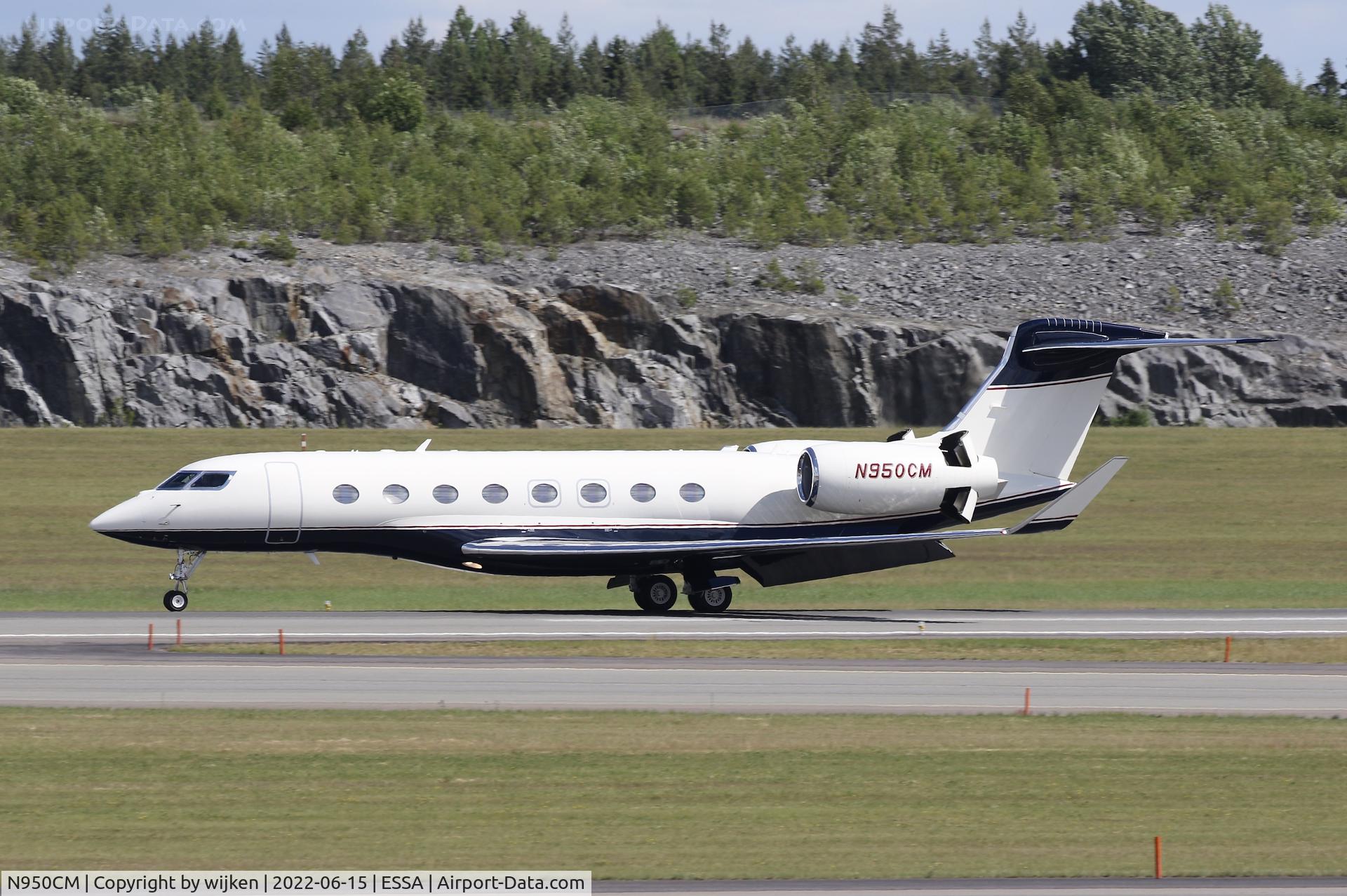 N950CM, 2016 Gulfstream G-VI (G650ER) C/N 6270, RWY 01R