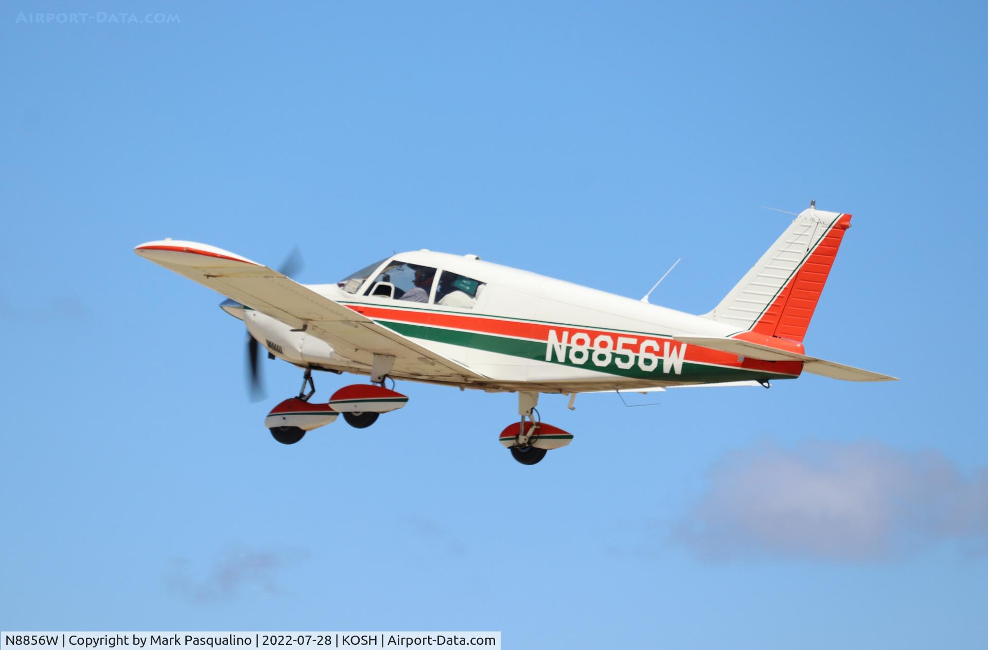 N8856W, 1964 Piper PA-28-235 Cherokee C/N 28-10410, Piper PA-28-235