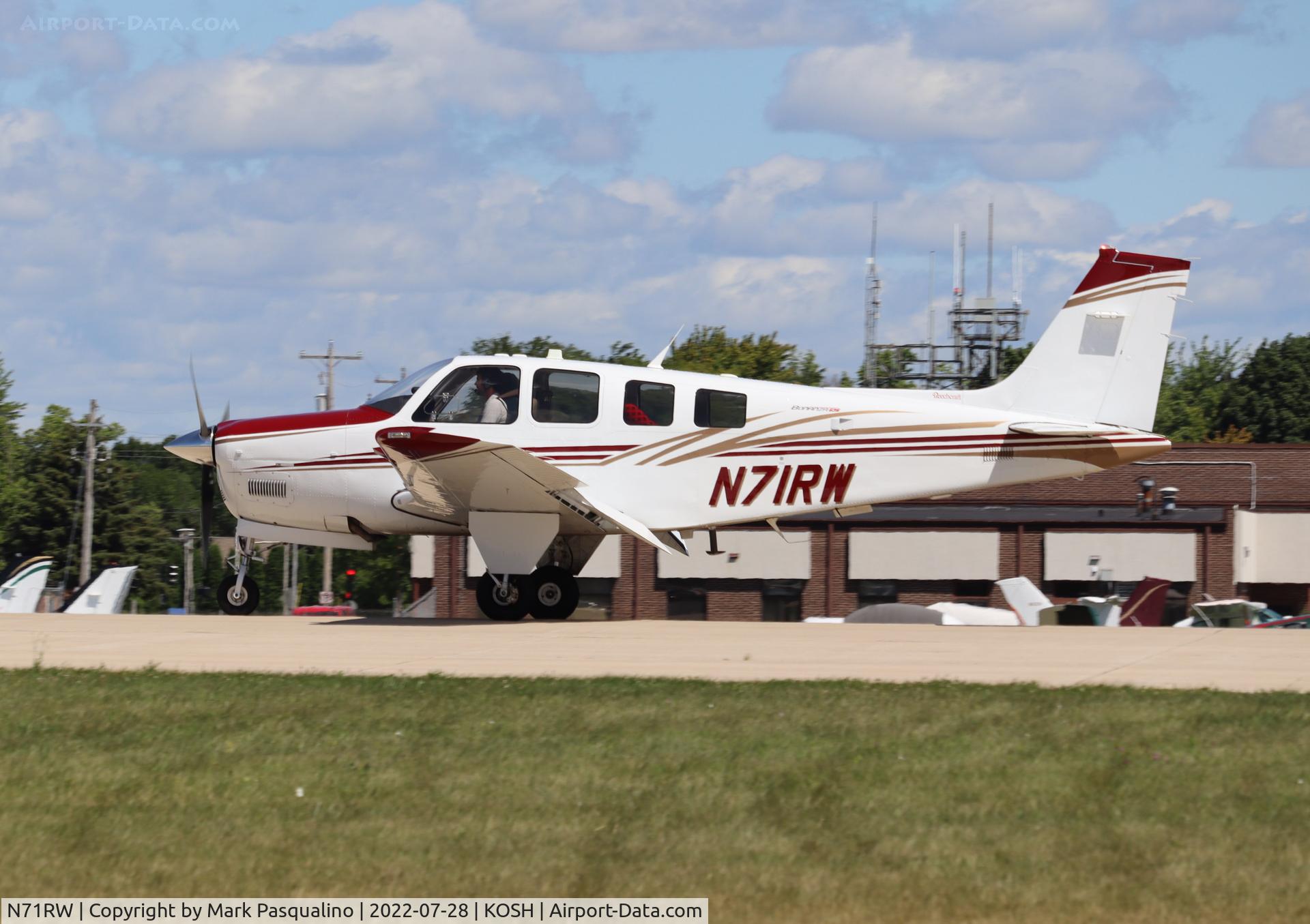 N71RW, 2016 Beech G36 Bonanza C/N E-4100, Beech G36
