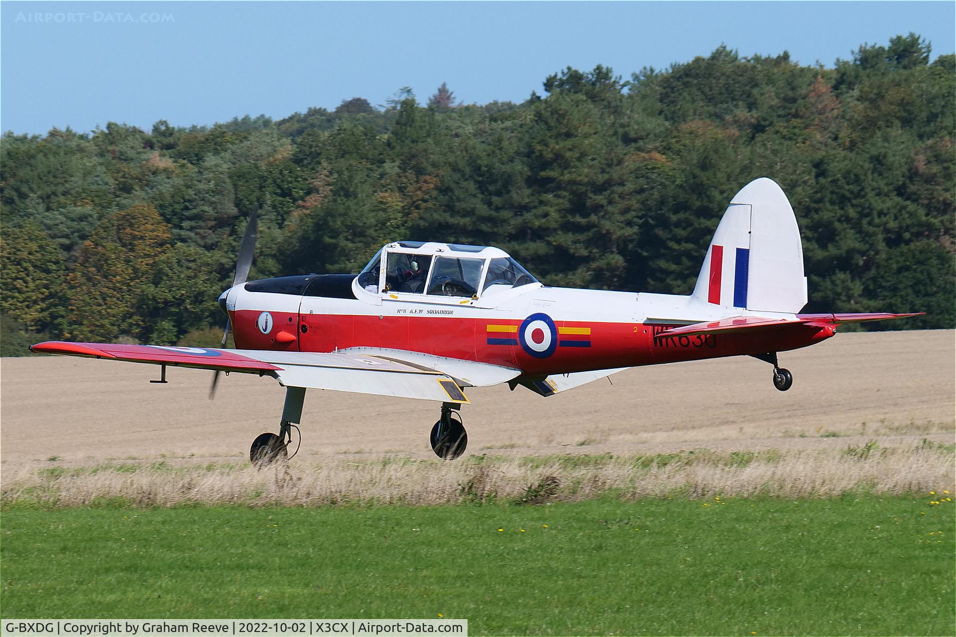 G-BXDG, 1950 De Havilland DHC-1 Chipmunk T.10 C/N C1/0644, Landing at Northrepps.