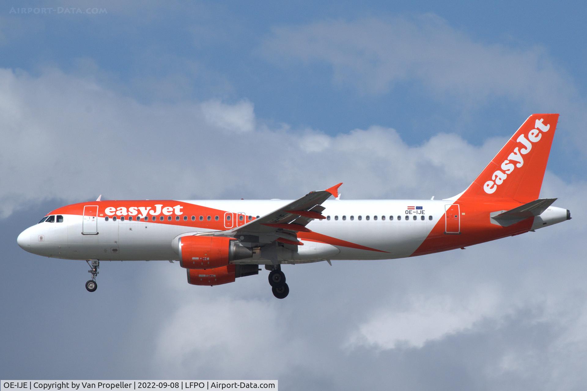 OE-IJE, 2011 Airbus A320-214 C/N 4636, EasyJet Europe Airbus A320-214 on approach to Paris Orly airport, France