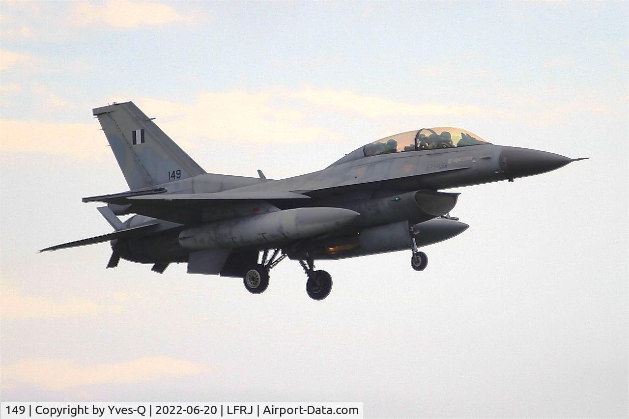 149, 1988 General Dynamics F-16D Fighting Falcon C/N 2Z-6, General Dynamics F-16C Fighting Falcon, Short approach rwy 07, Landivisiau naval air base (LFRJ) Ocean Hit 22
