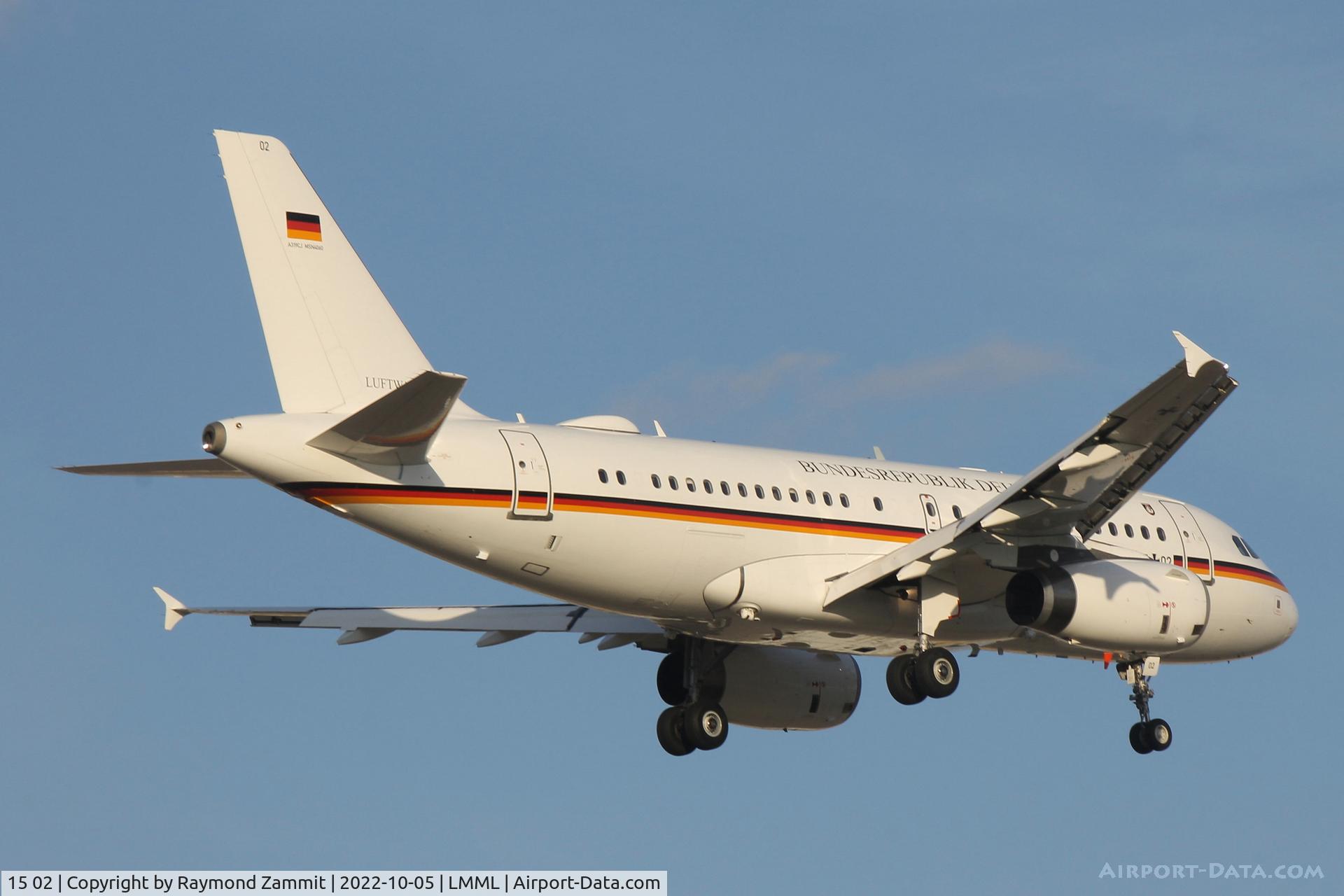 15 02, 2009 Airbus A319-115X C/N 4060, A319CJ 15+02 German Air Force