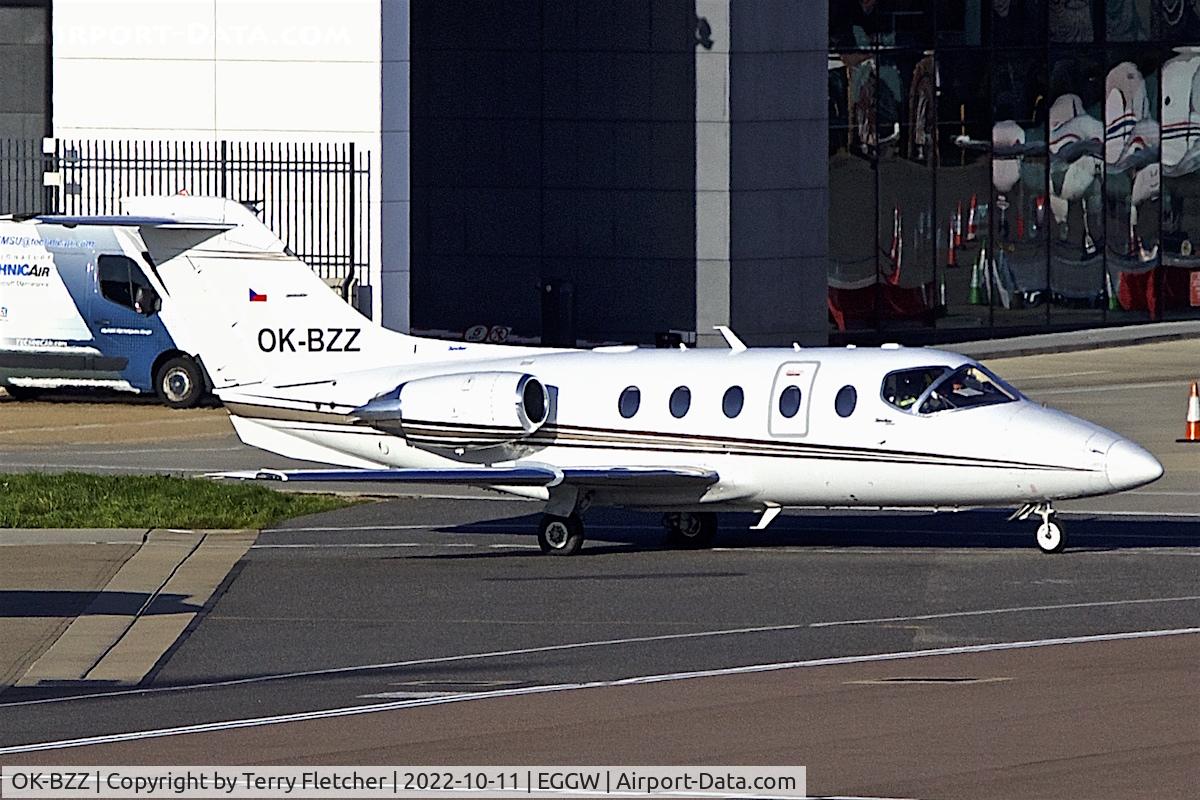 OK-BZZ, 2009 Raytheon Hawker 400XP C/N RK-552, At Luton