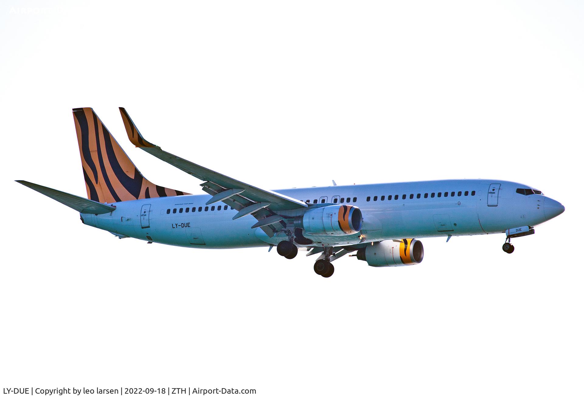LY-DUE, 2004 Boeing 737-8FE C/N 33996, Zakynthos 18.9.2022