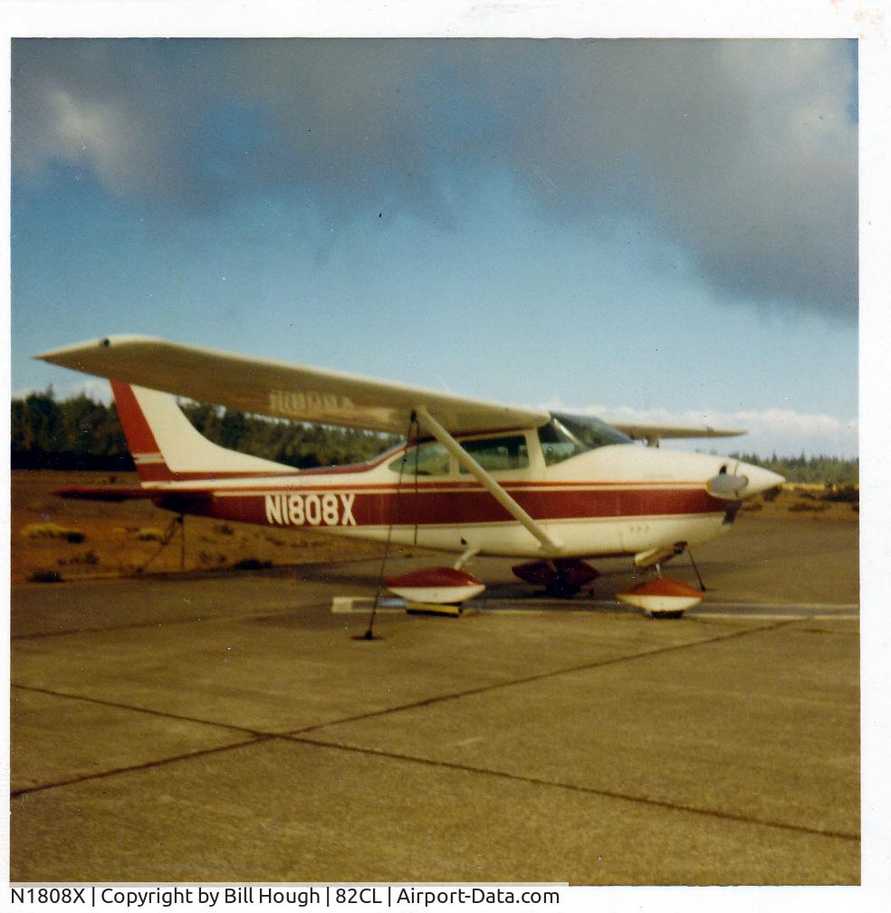 N1808X, 1964 Cessna 182H Skylane C/N 18255908, Photo of N1808X at Fort Bragg, CA.