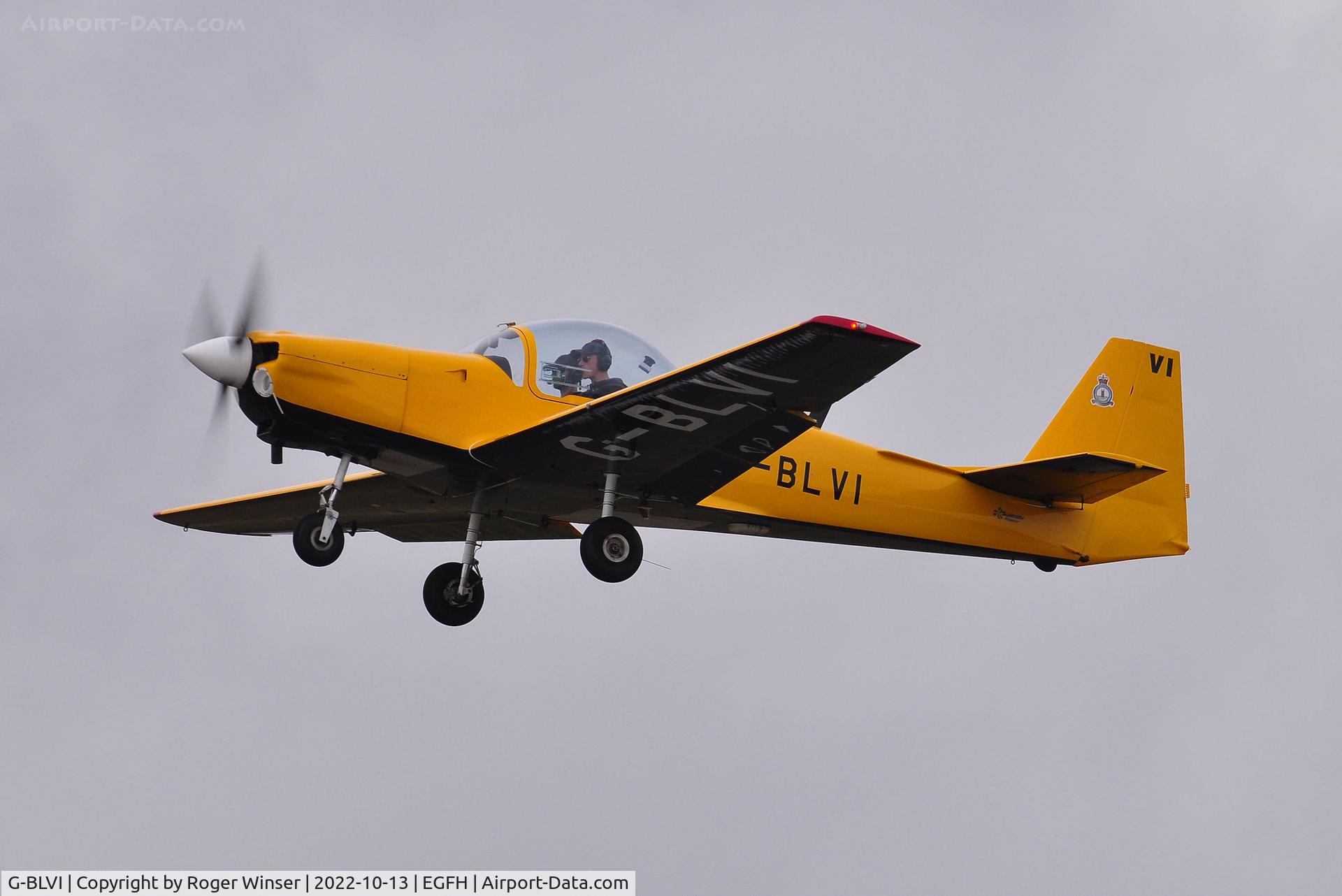 G-BLVI, 1986 Slingsby T-67M Firefly Mk2 C/N 2017, Visiting Firefly Mk.2 departing Runway 22.