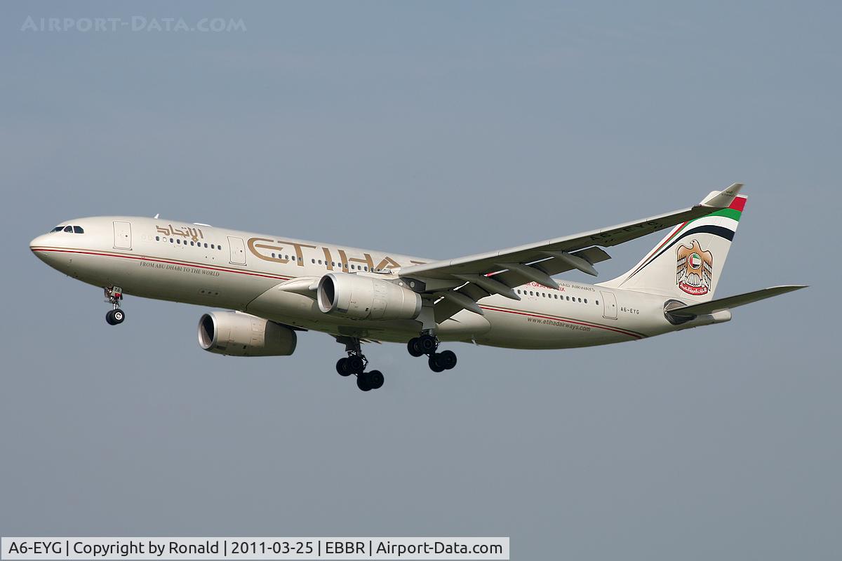 A6-EYG, 2006 Airbus A330-243 C/N 724, at bru