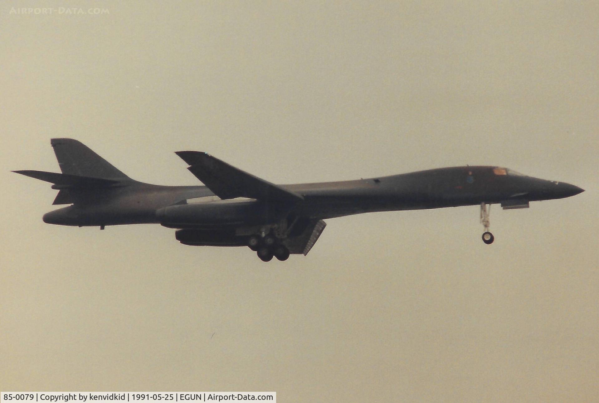 85-0079, 1985 Rockwell B-1B Lancer C/N 39, At the 1991 Mildenhall Air Fete. Scanned from print.