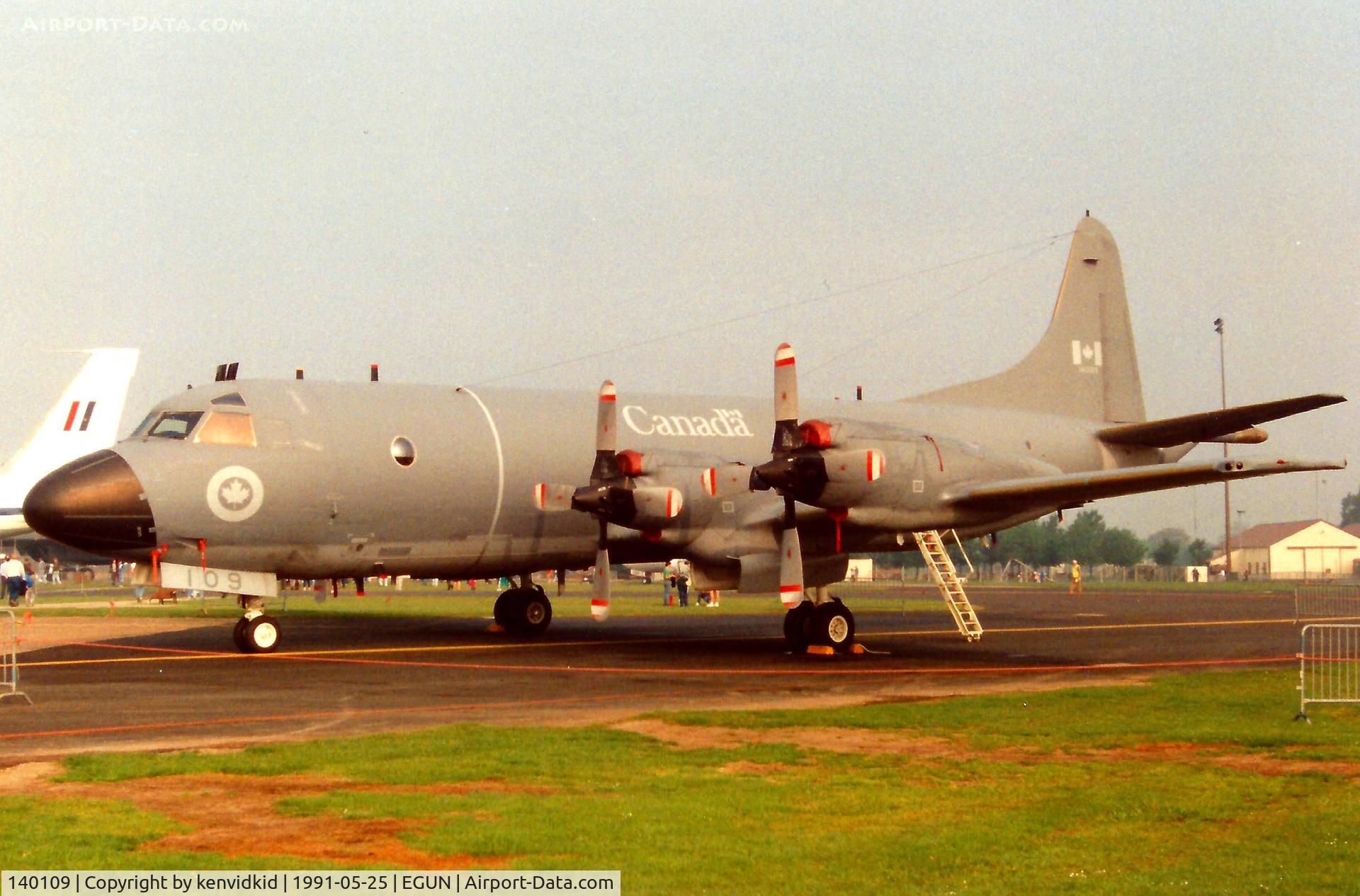 140109, Lockheed CP-140 Aurora C/N 285B-5711, At the 1991 Mildenhall Air Fete. Scanned from print.