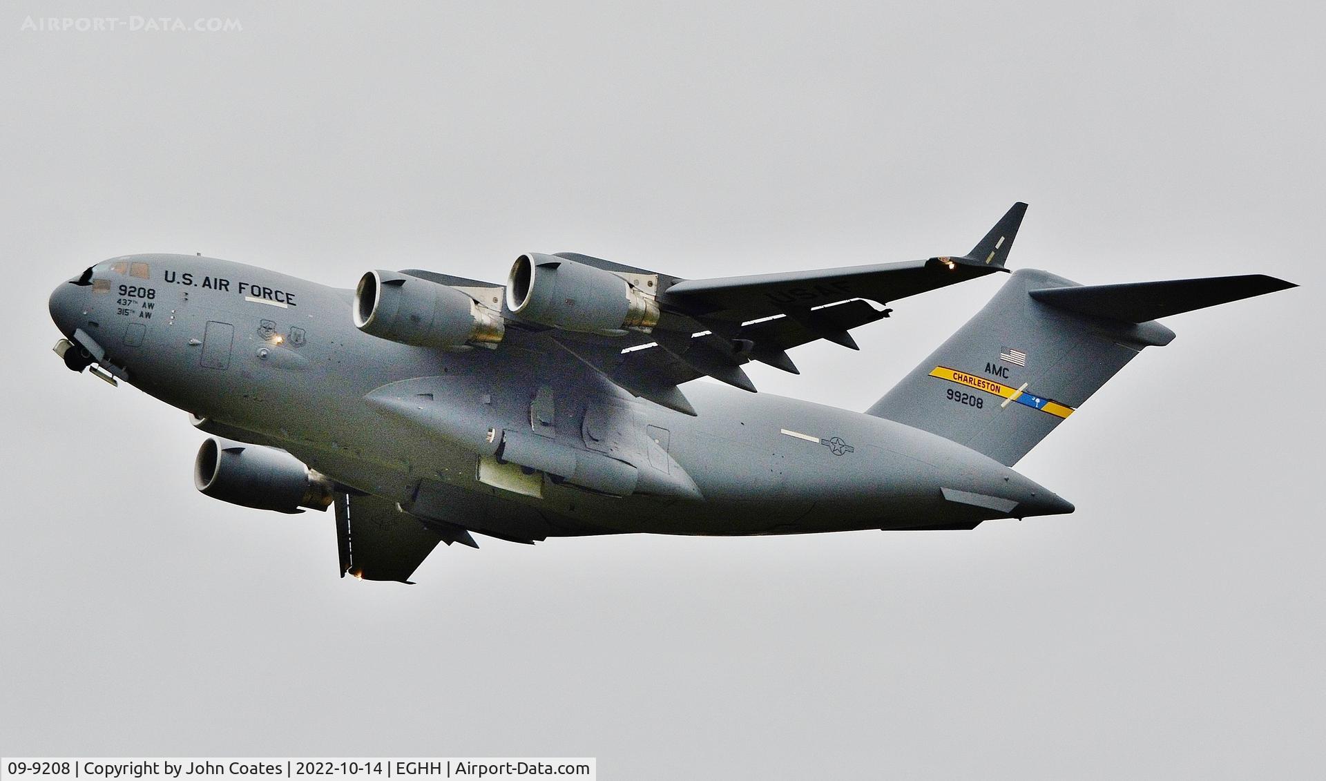 09-9208, 2009 Boeing C-17A Globemaster III C/N P-208, Departing